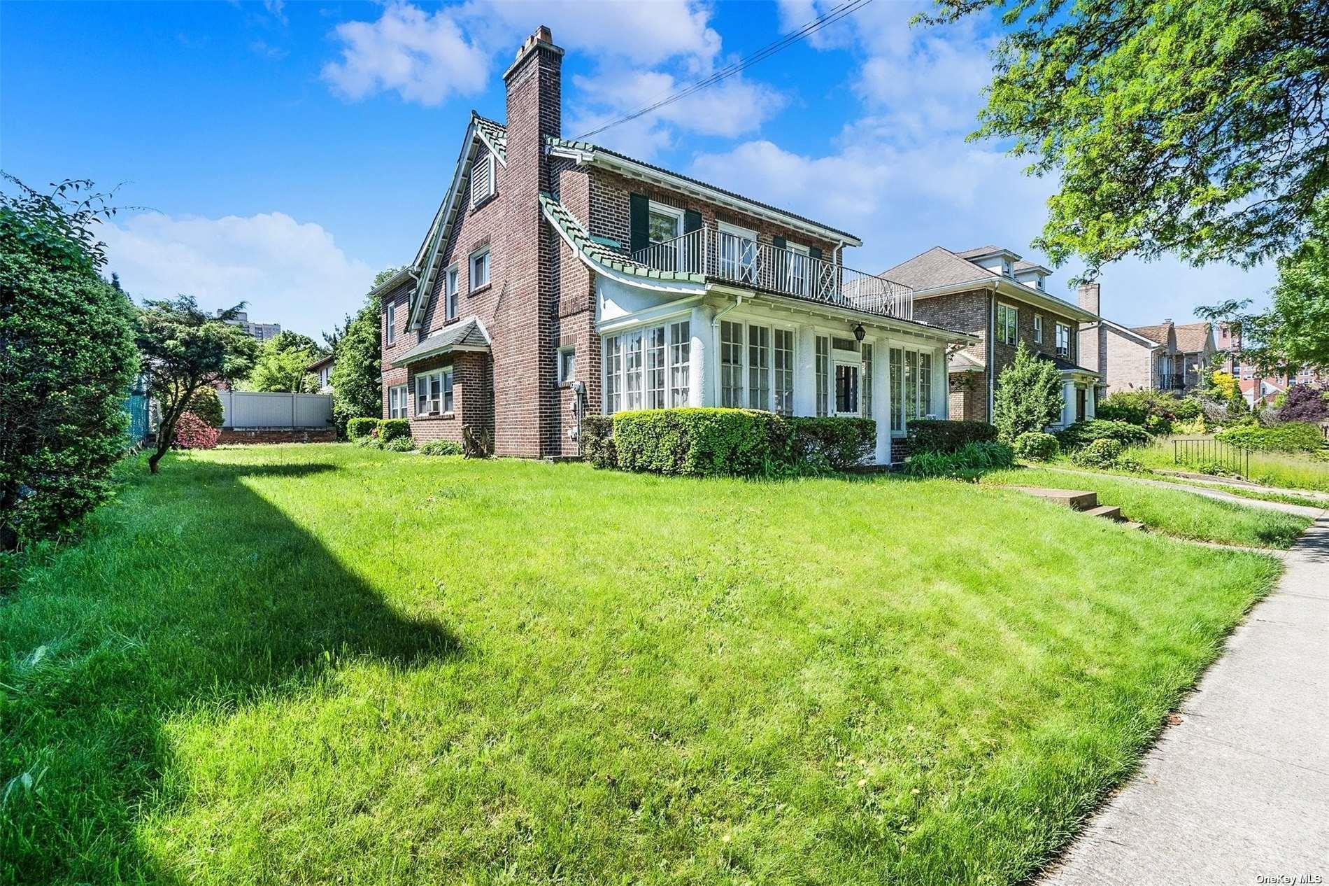 Single Family 69  Queens, NY 11375, MLS-862563-13