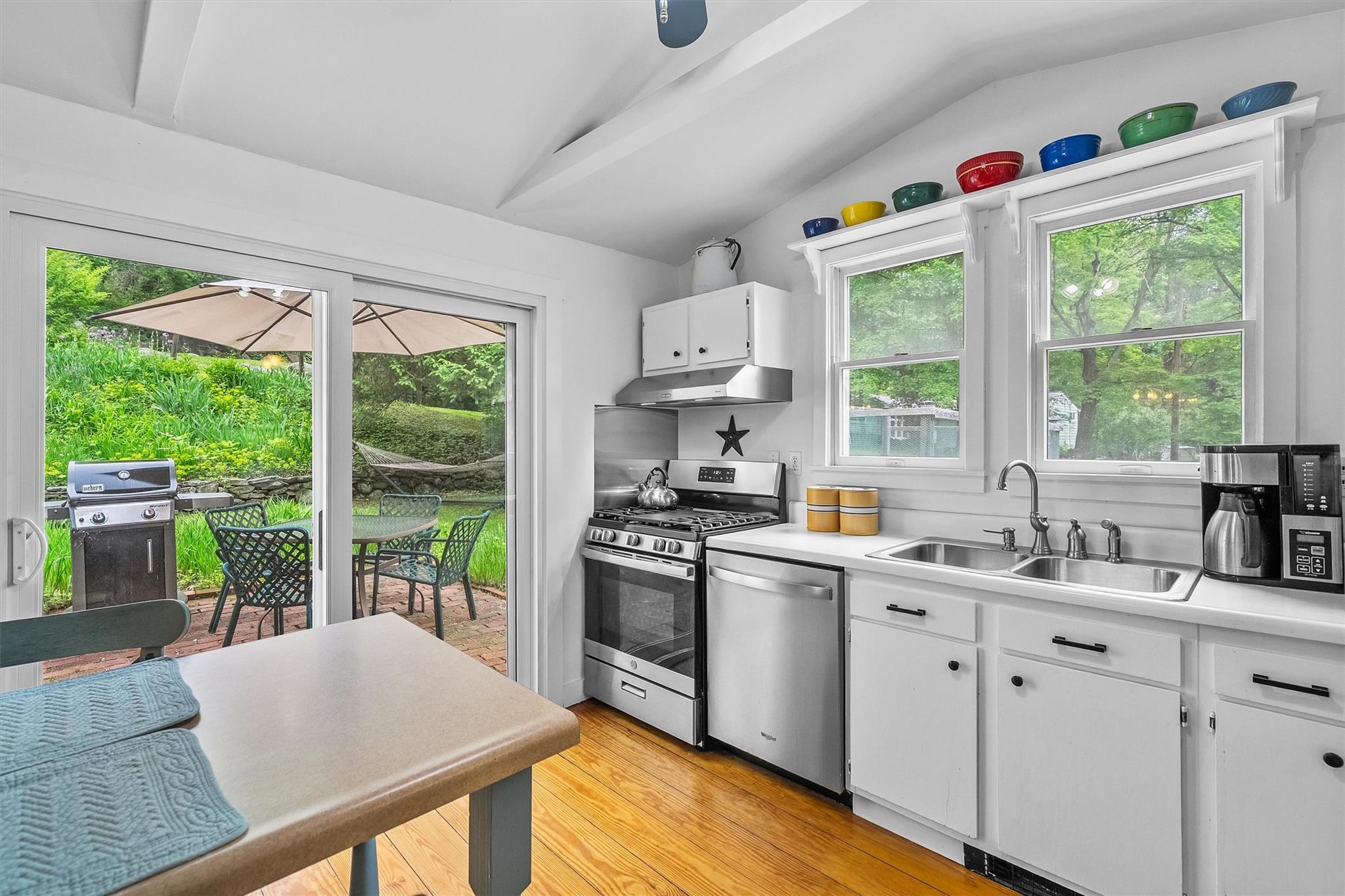 Single Family King  Westchester County, NY 10520, MLS-862566-23