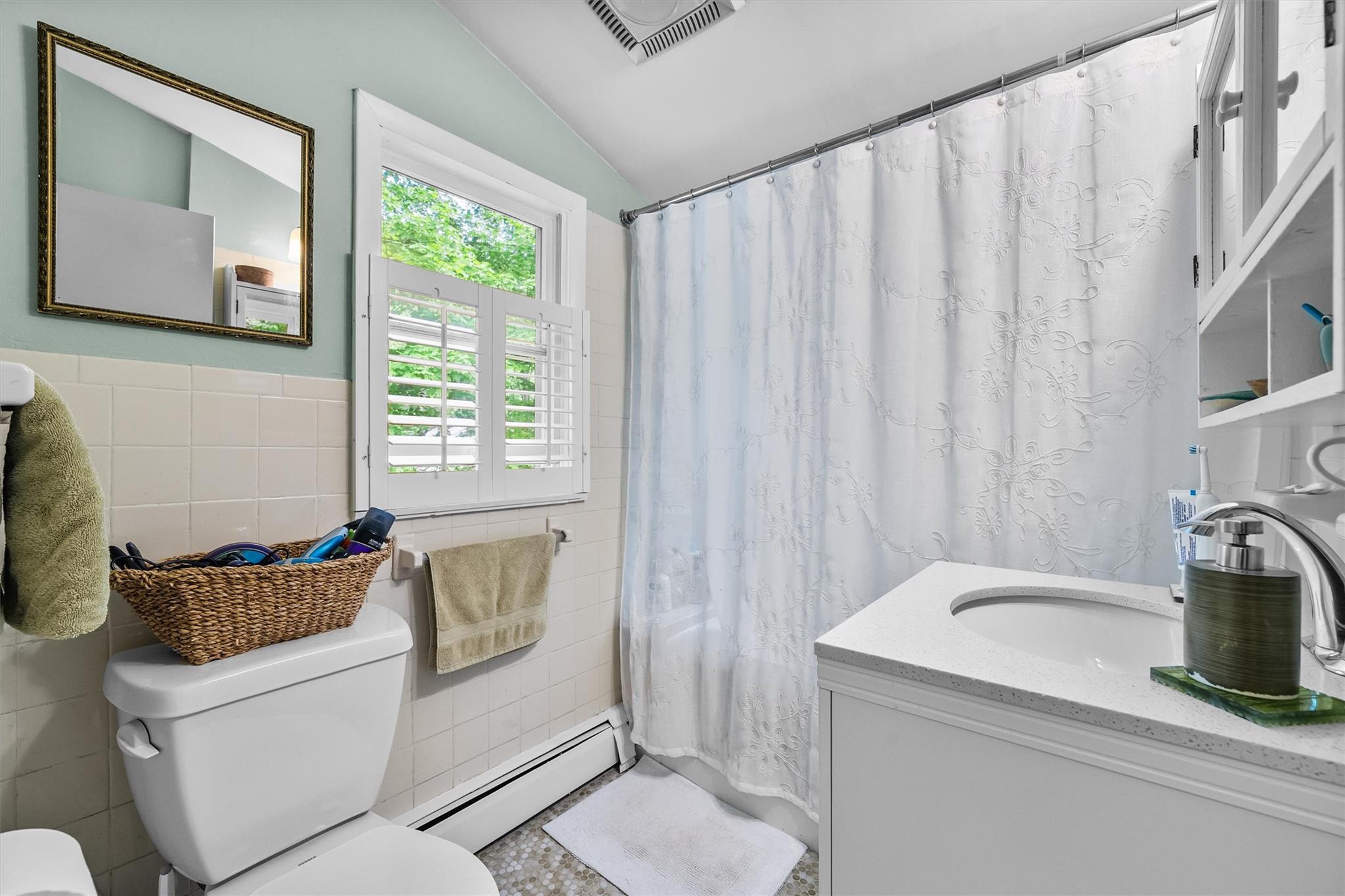 Single Family King  Westchester County, NY 10520, MLS-862566-24
