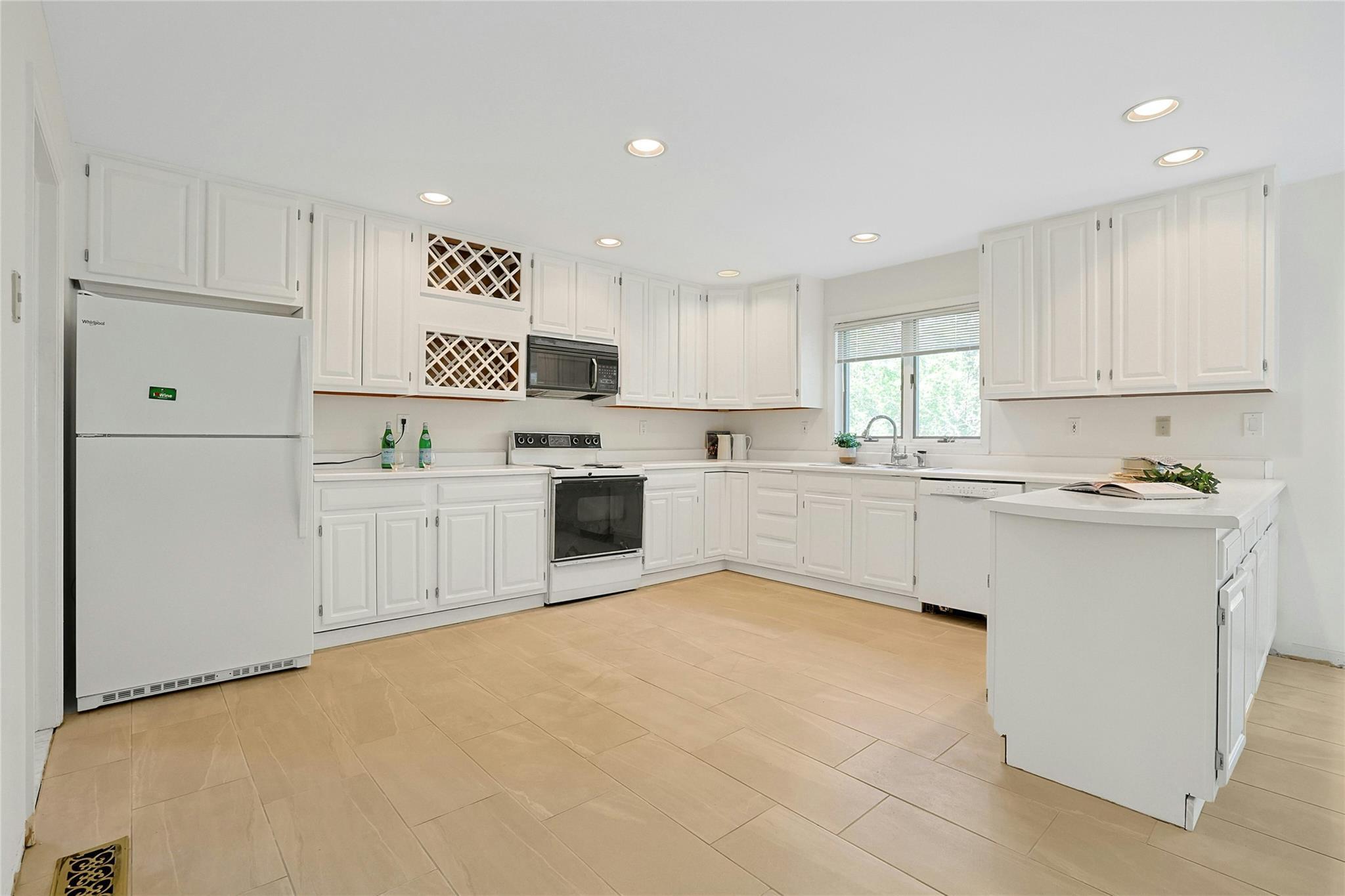 Single Family Cross  Westchester County, NY 10567, MLS-862575-13