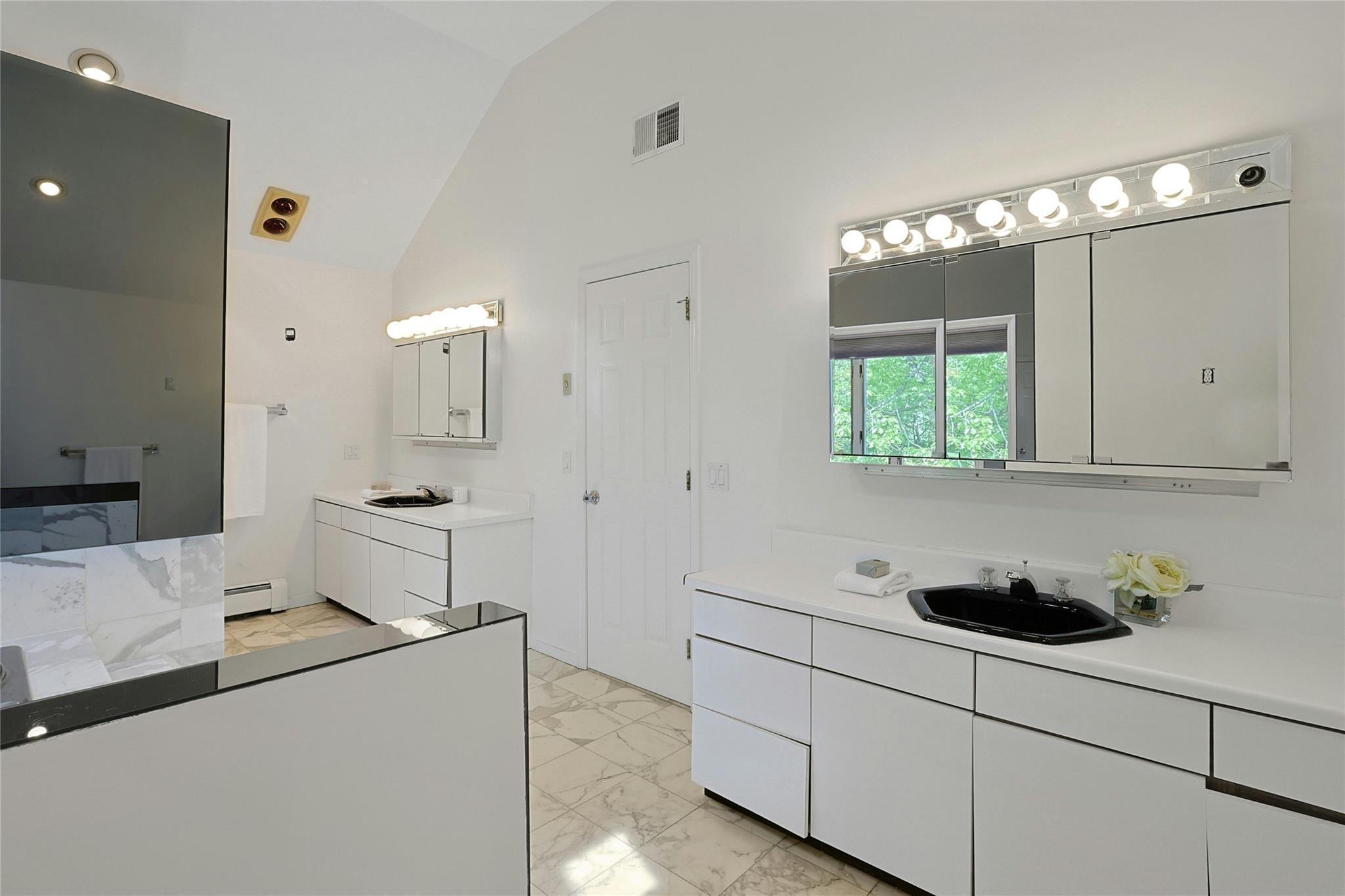 Single Family Cross  Westchester County, NY 10567, MLS-862575-21