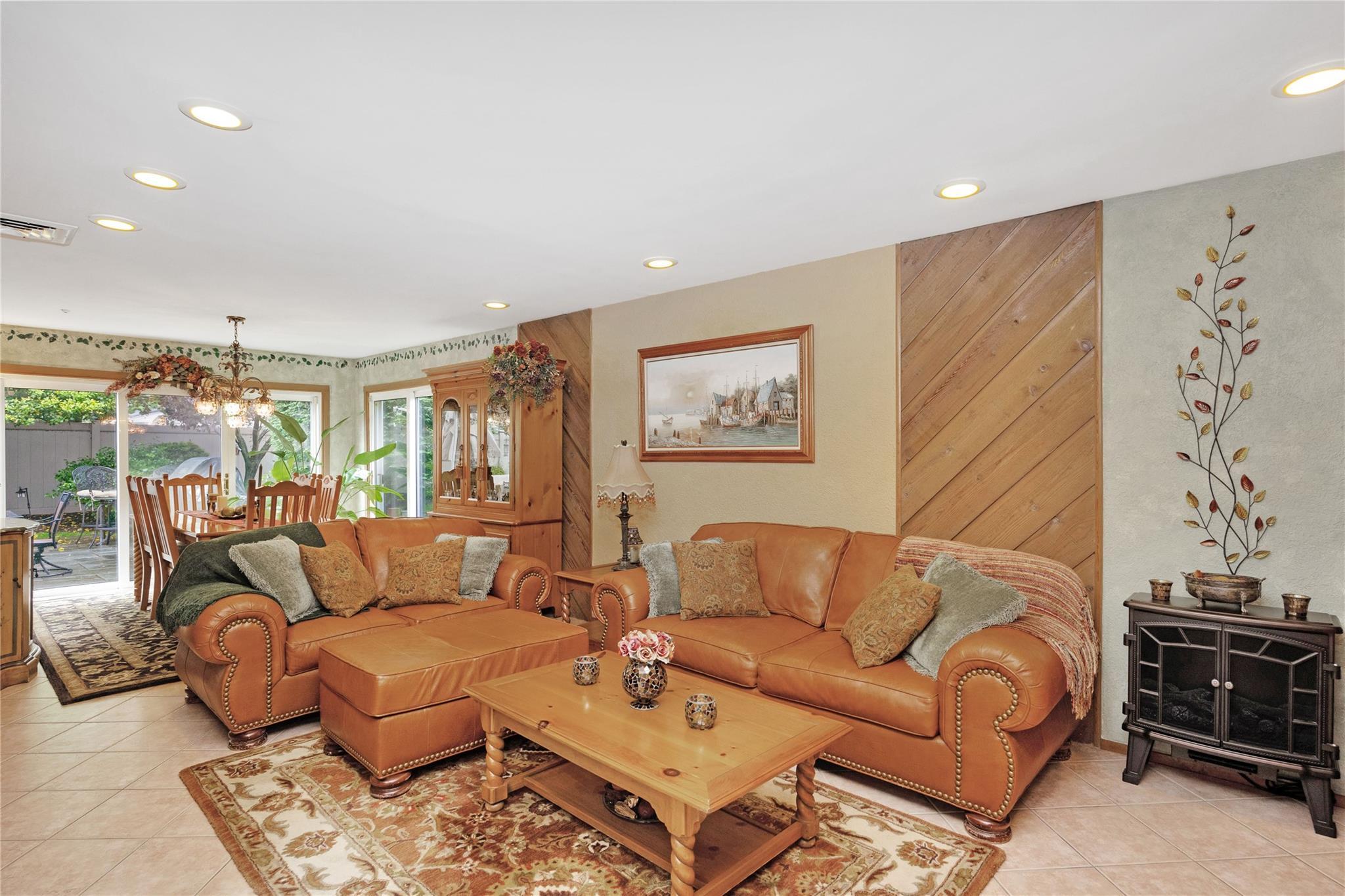 Single Family Oak Brook  Nassau County, NY 11566, MLS-862576-18