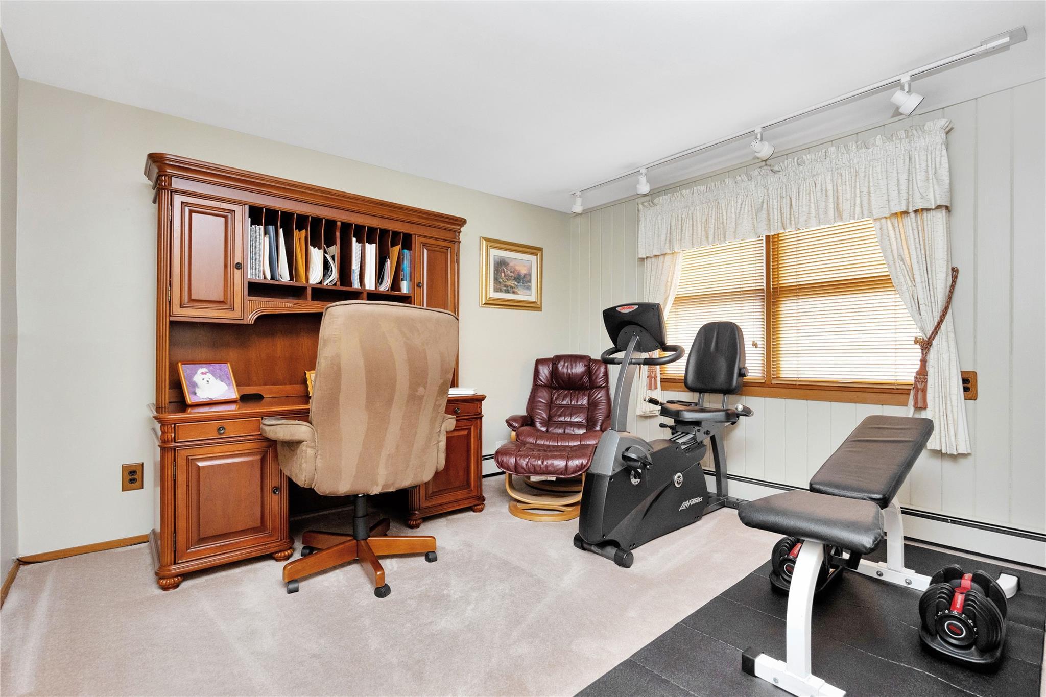 Single Family Oak Brook  Nassau County, NY 11566, MLS-862576-21