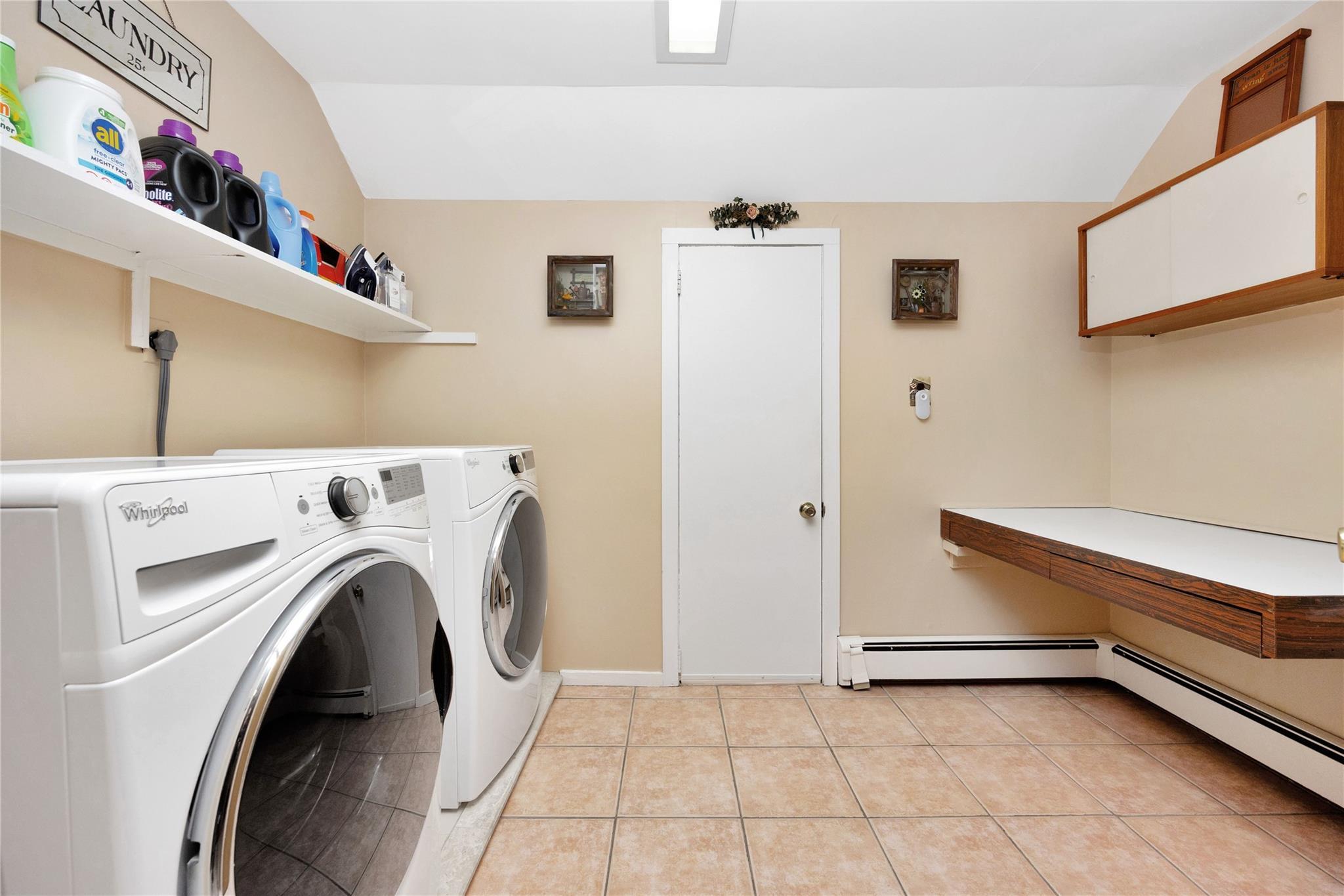 Single Family Oak Brook  Nassau County, NY 11566, MLS-862576-26