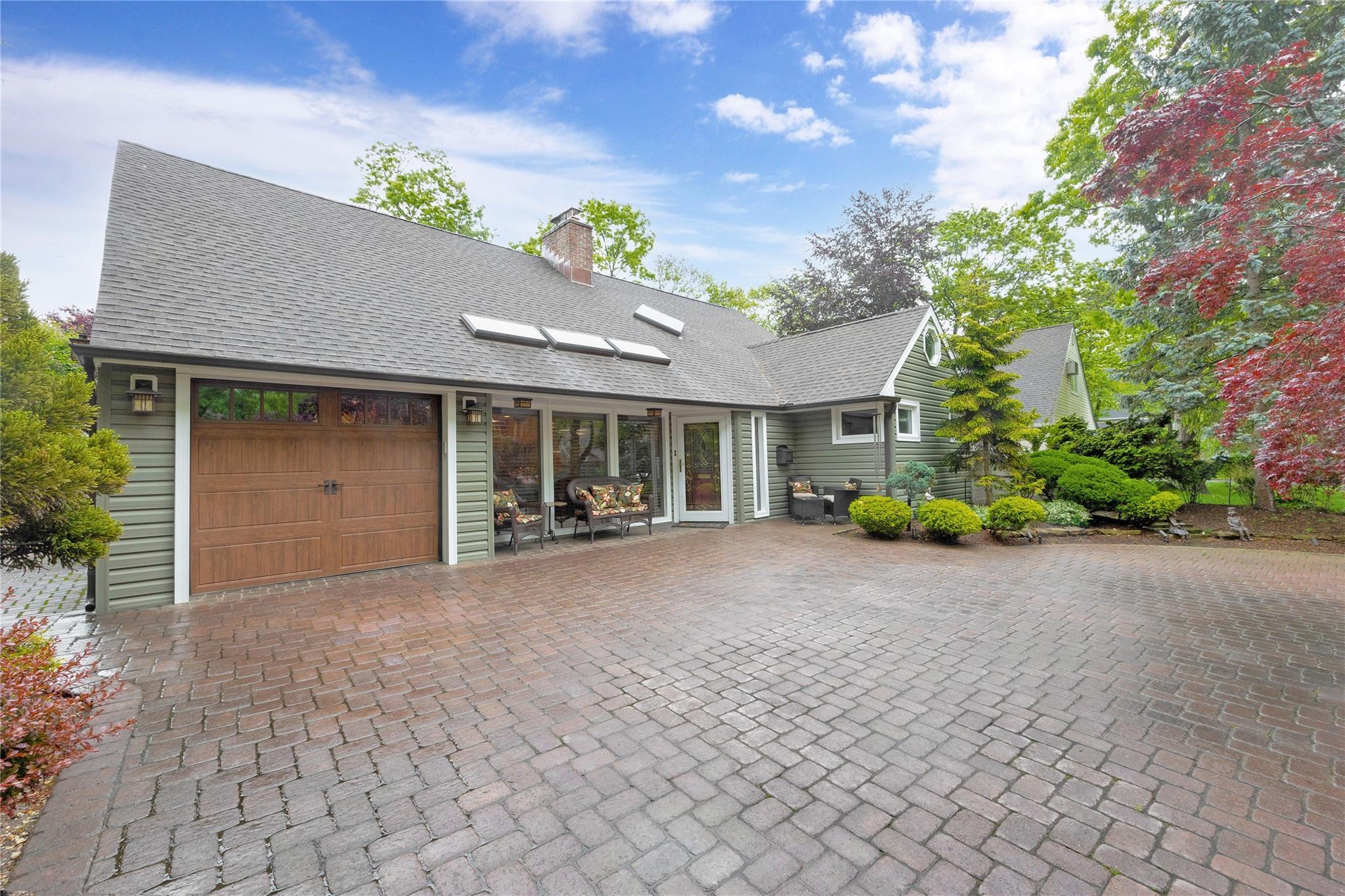 Single Family Oak Brook  Nassau County, NY 11566, MLS-862576-3