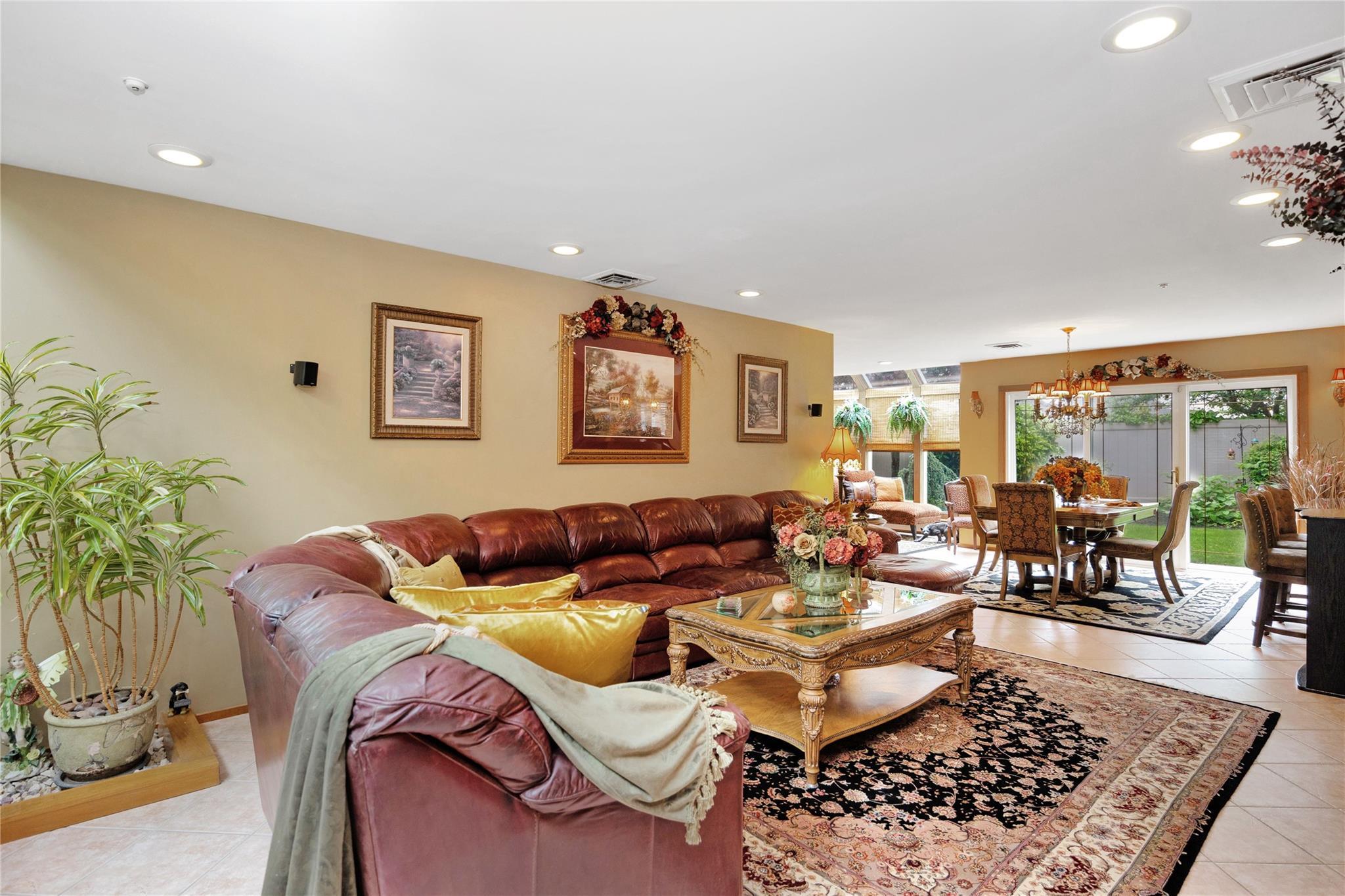 Single Family Oak Brook  Nassau County, NY 11566, MLS-862576-6