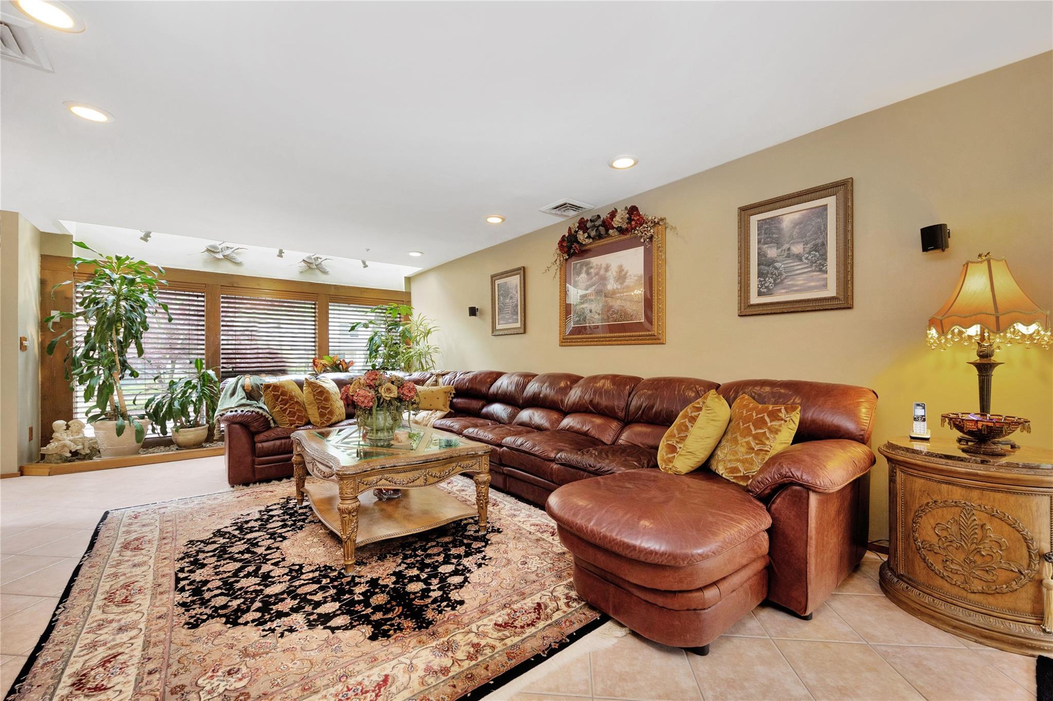 Single Family Oak Brook  Nassau County, NY 11566, MLS-862576-7