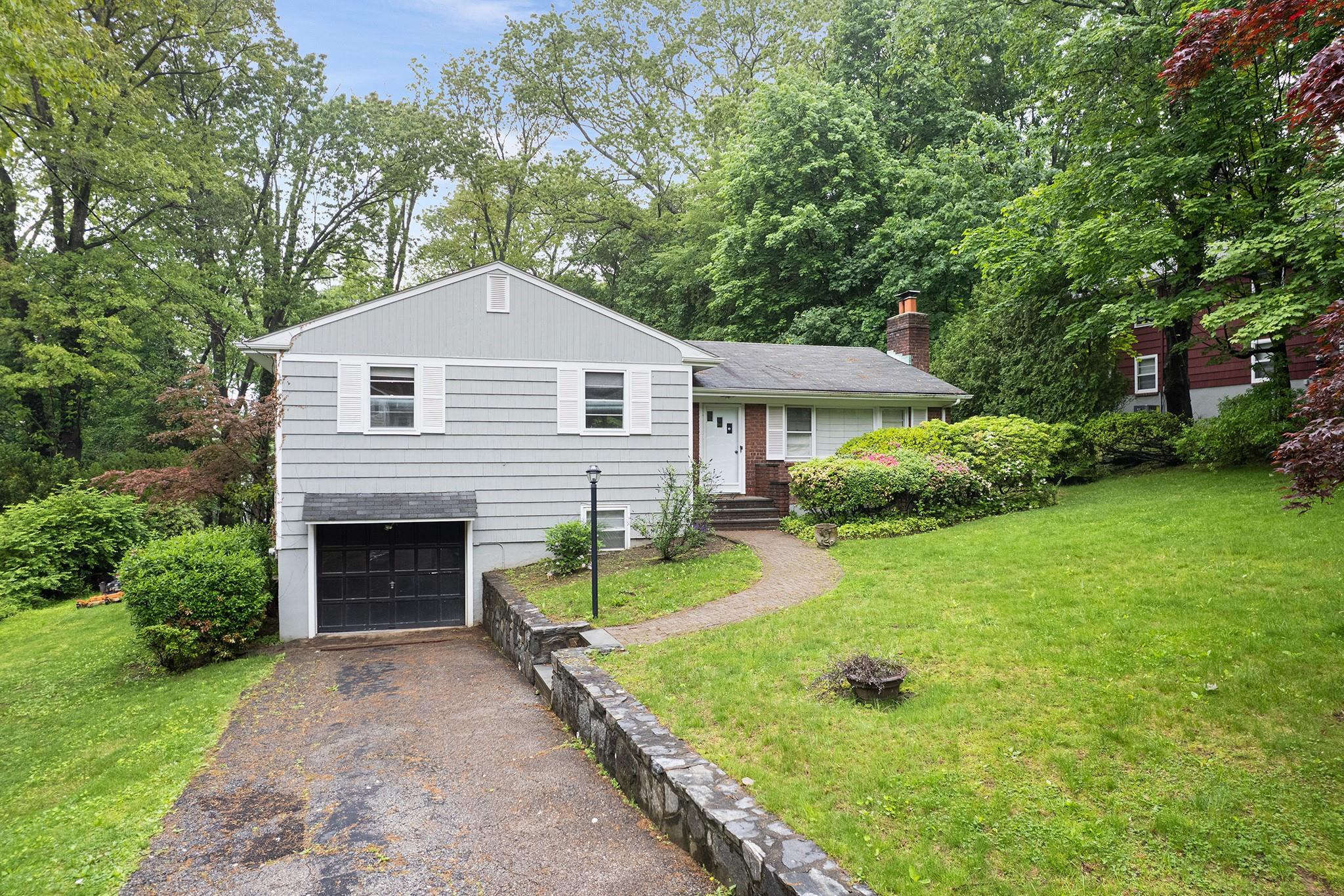 Single Family Woodlands  Westchester County, NY 10607, MLS-862578-2
