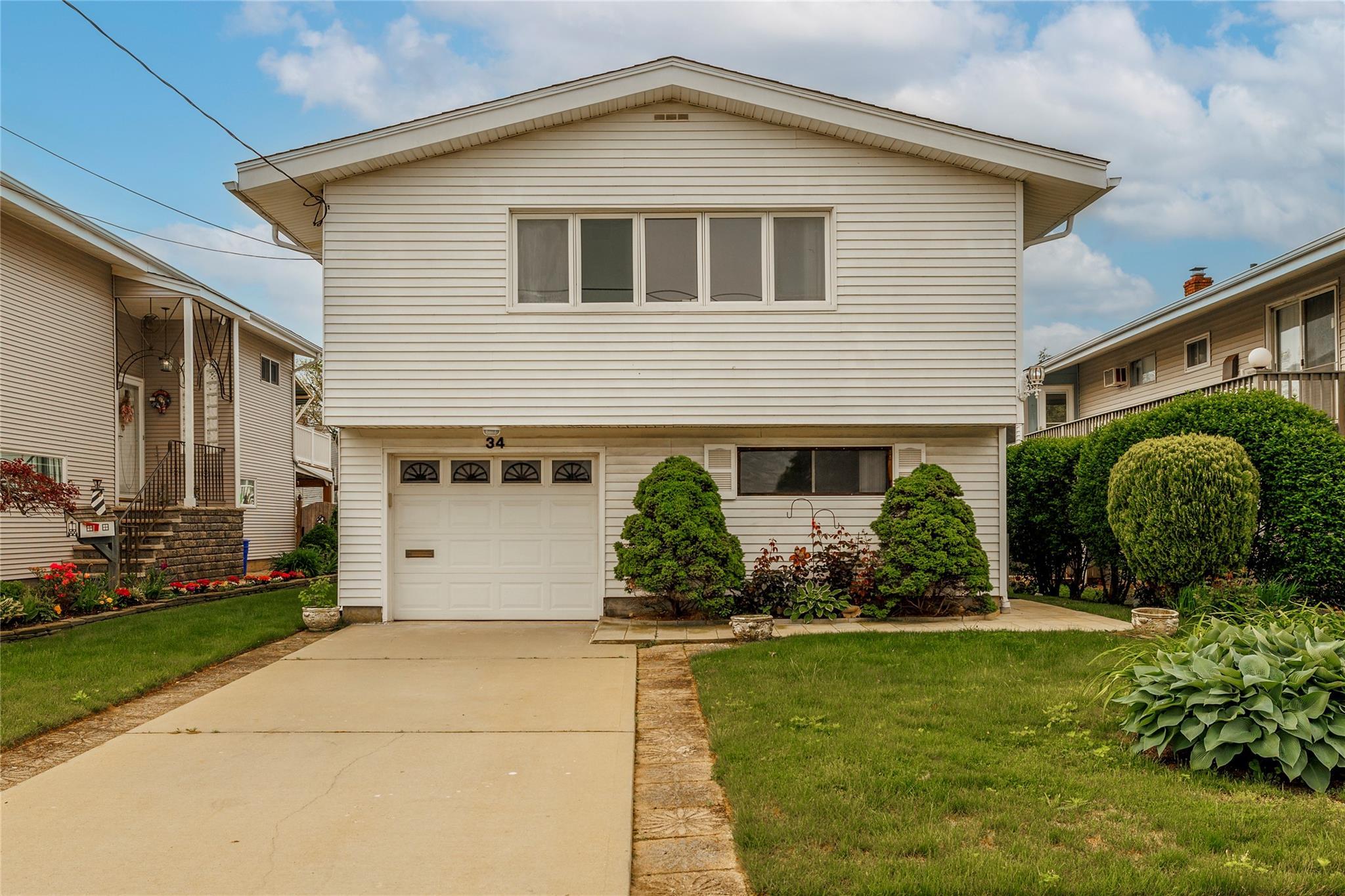 Single Family Bedell  Nassau County, NY 11520, MLS-862602-2