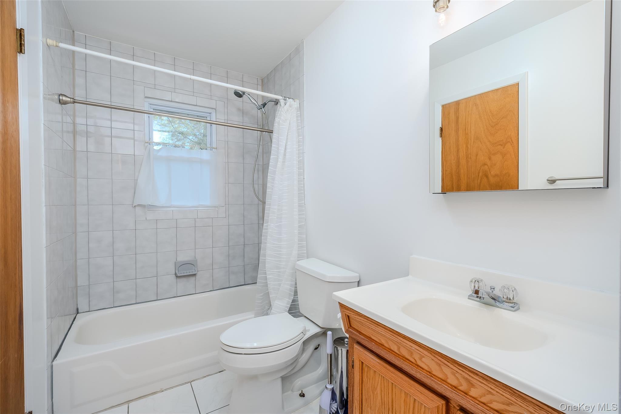 Single Family Cliff Suffolk County, NY 11792, MLS-862611-31