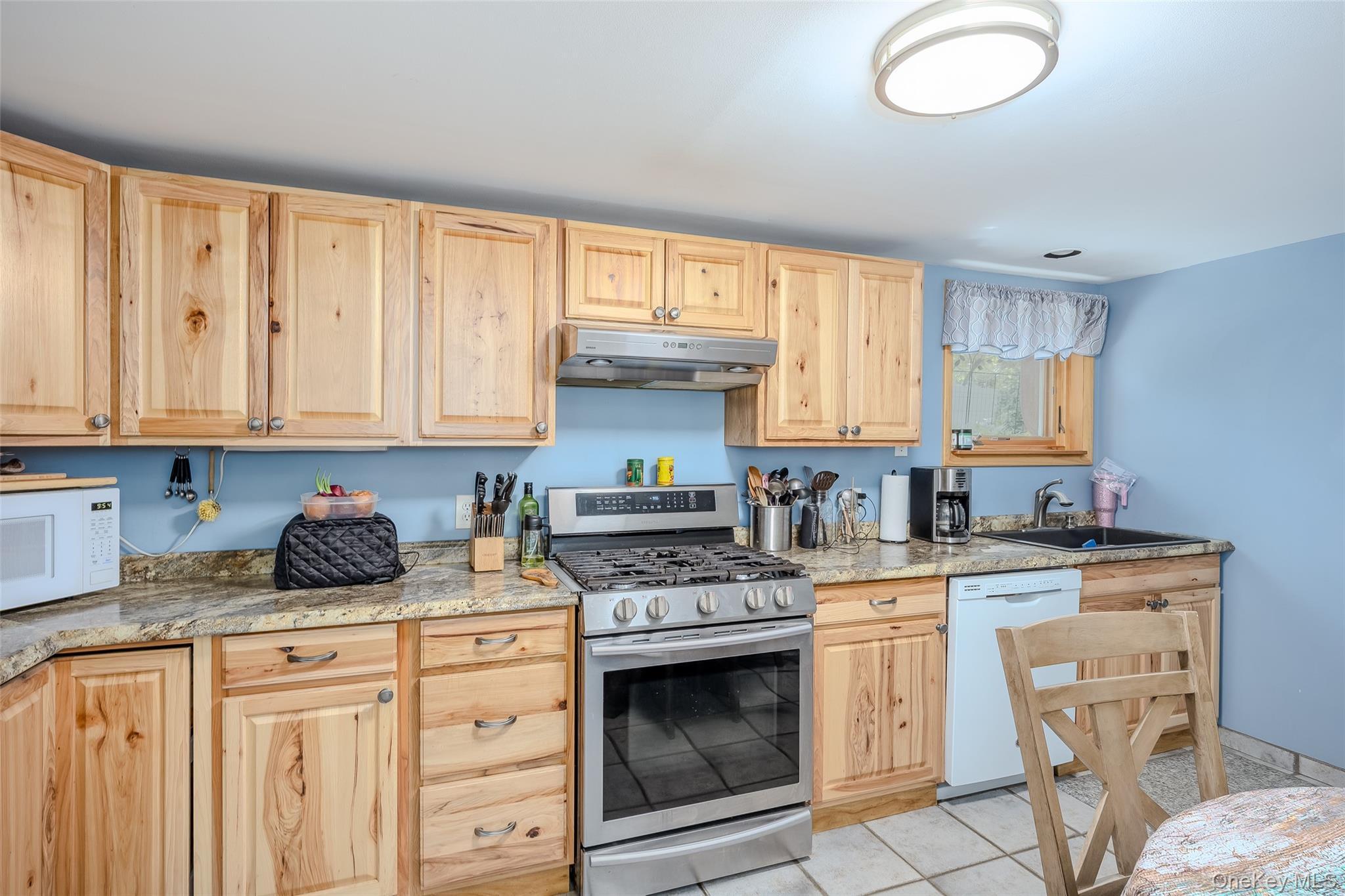 Single Family Cliff Suffolk County, NY 11792, MLS-862611-39