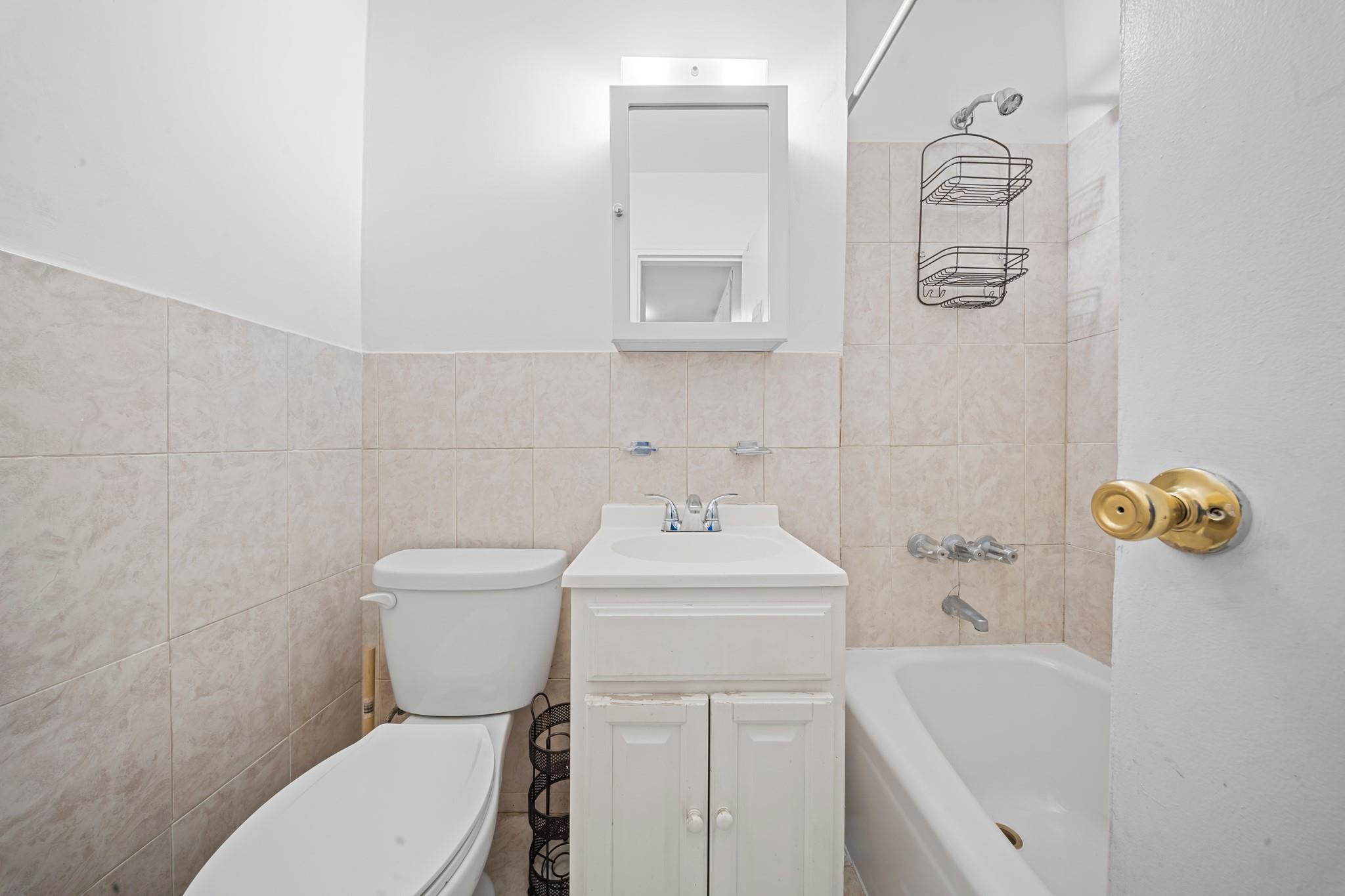 Apartment Street  Brooklyn, NY 11210, MLS-862613-25