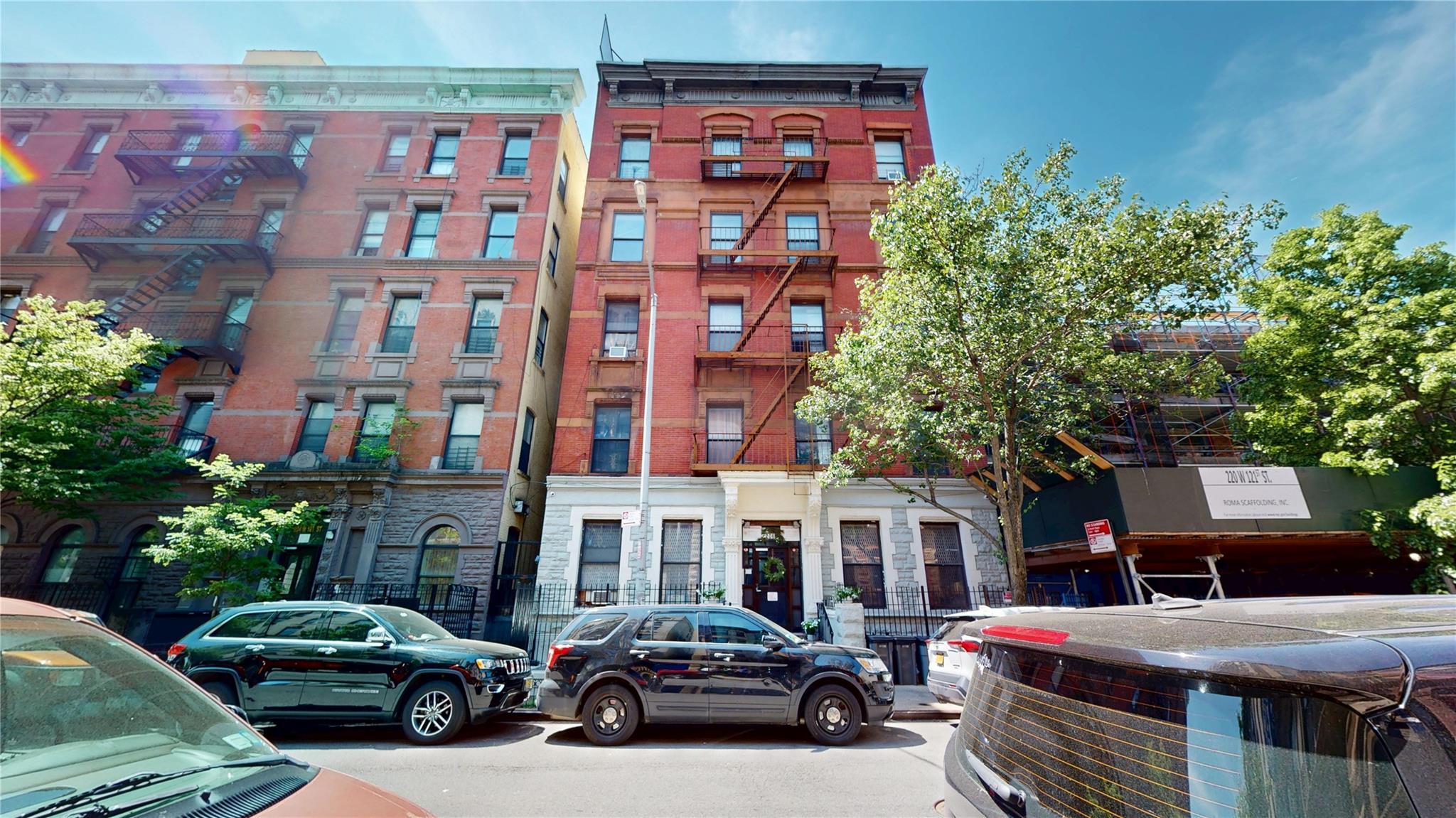 Coop in New York - 121st  Manhattan, NY 10027