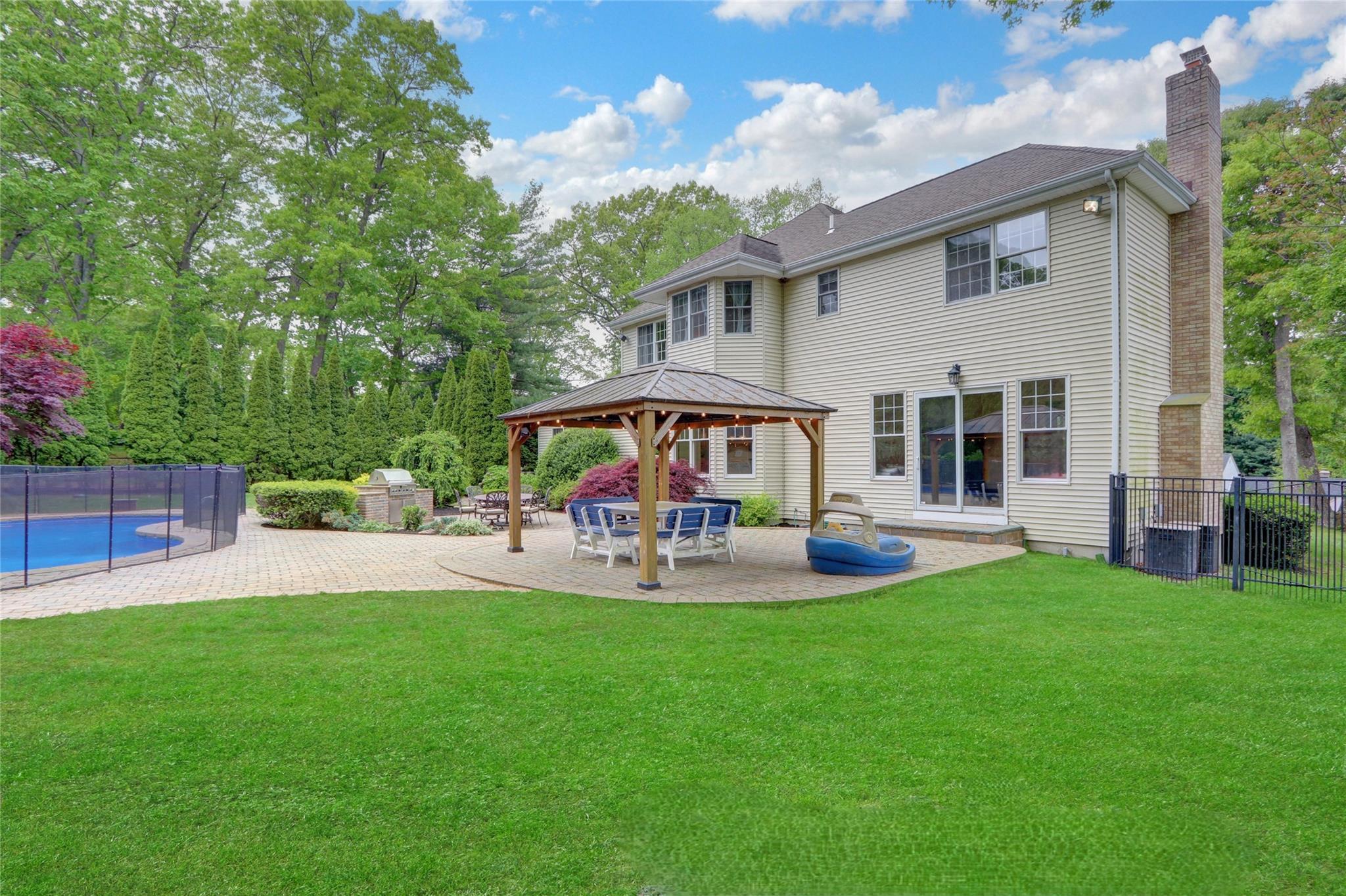 Single Family Mill River  Suffolk County, NY 11733, MLS-862645-40
