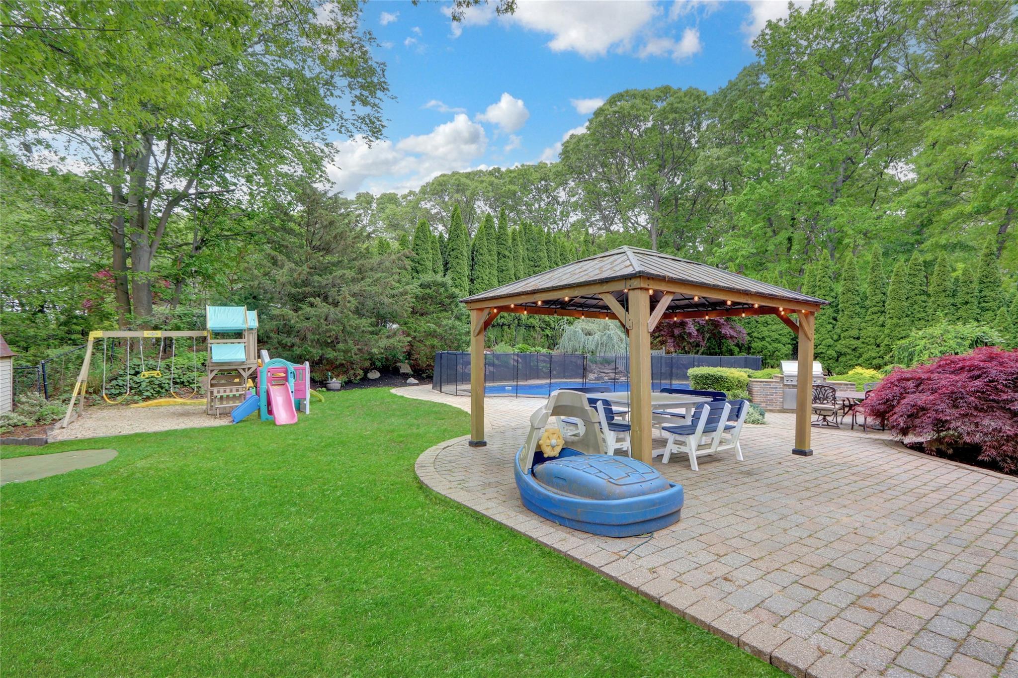 Single Family Mill River  Suffolk County, NY 11733, MLS-862645-42