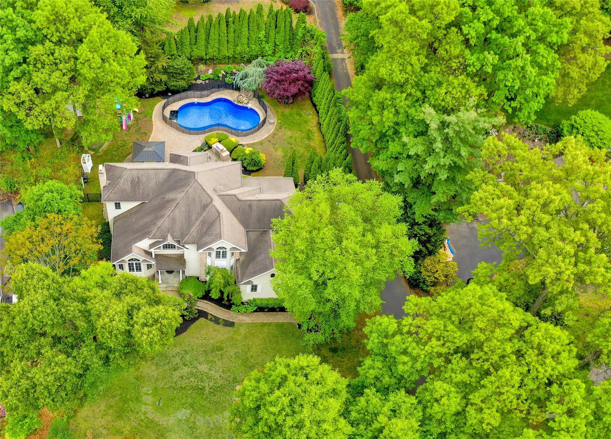 Single Family Mill River  Suffolk County, NY 11733, MLS-862645-44