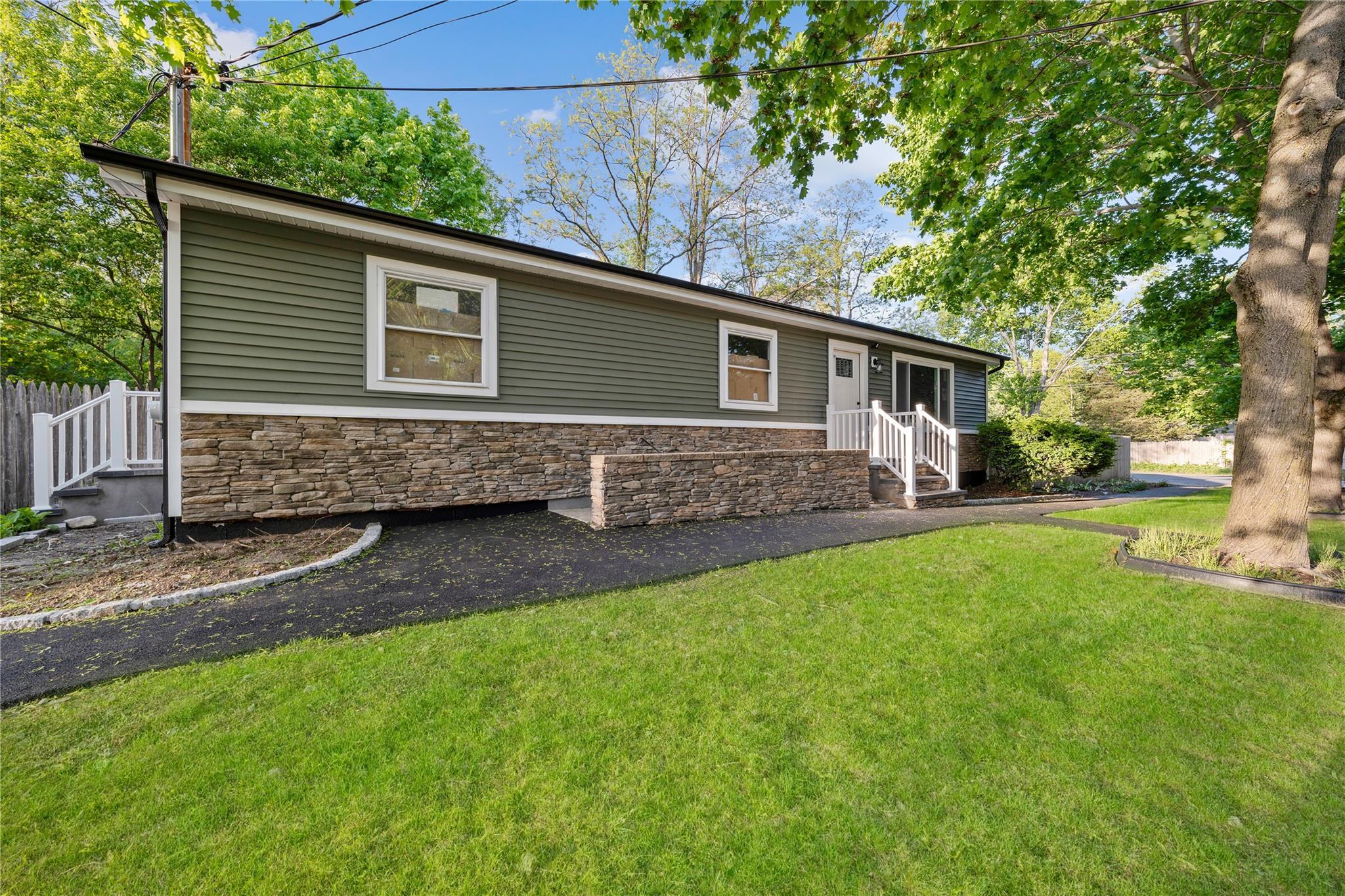 Single Family Granny  Suffolk County, NY 11763, MLS-862680-25