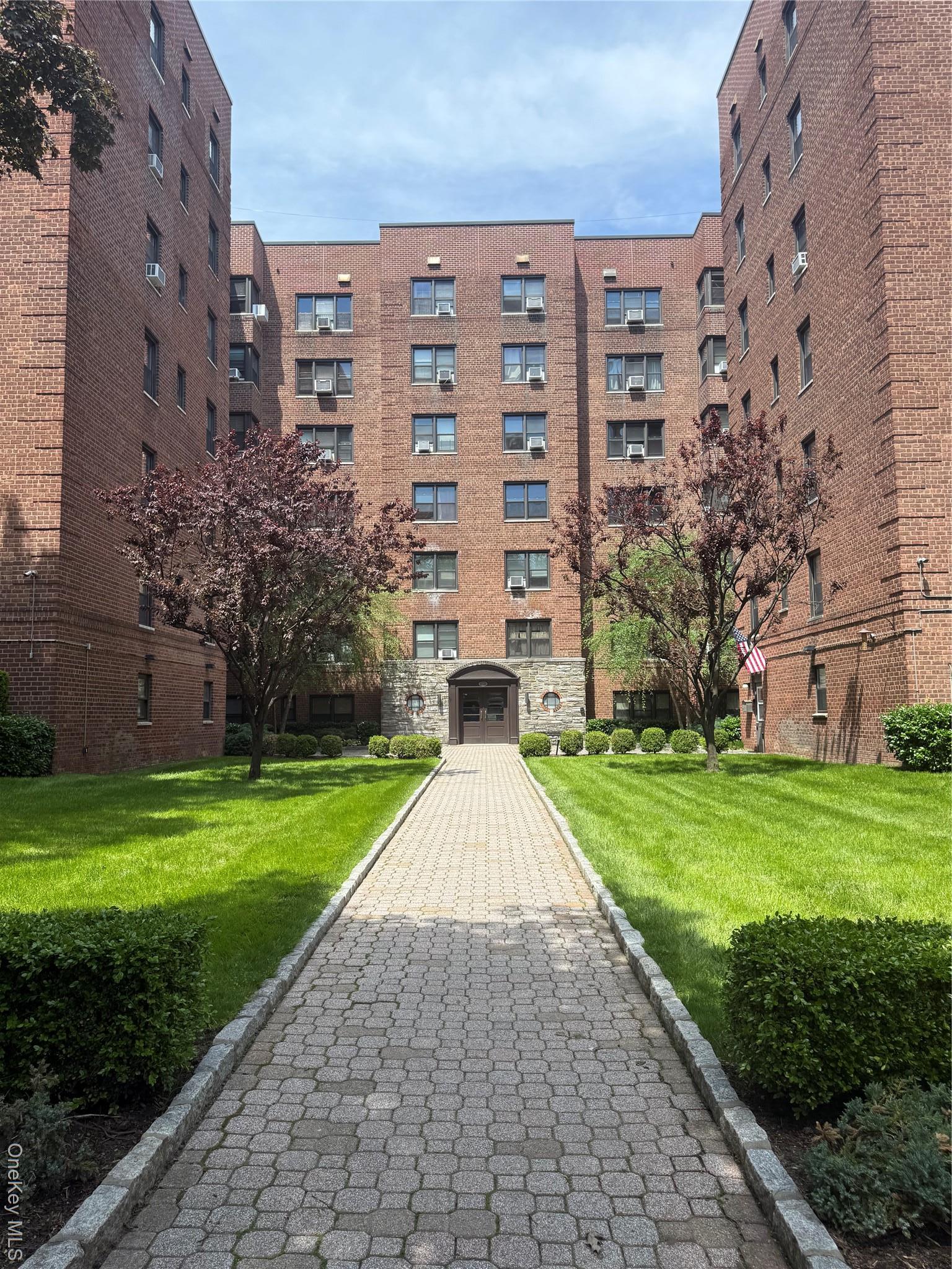 Coop Lincoln  Westchester County, NY 10552, MLS-862689-7