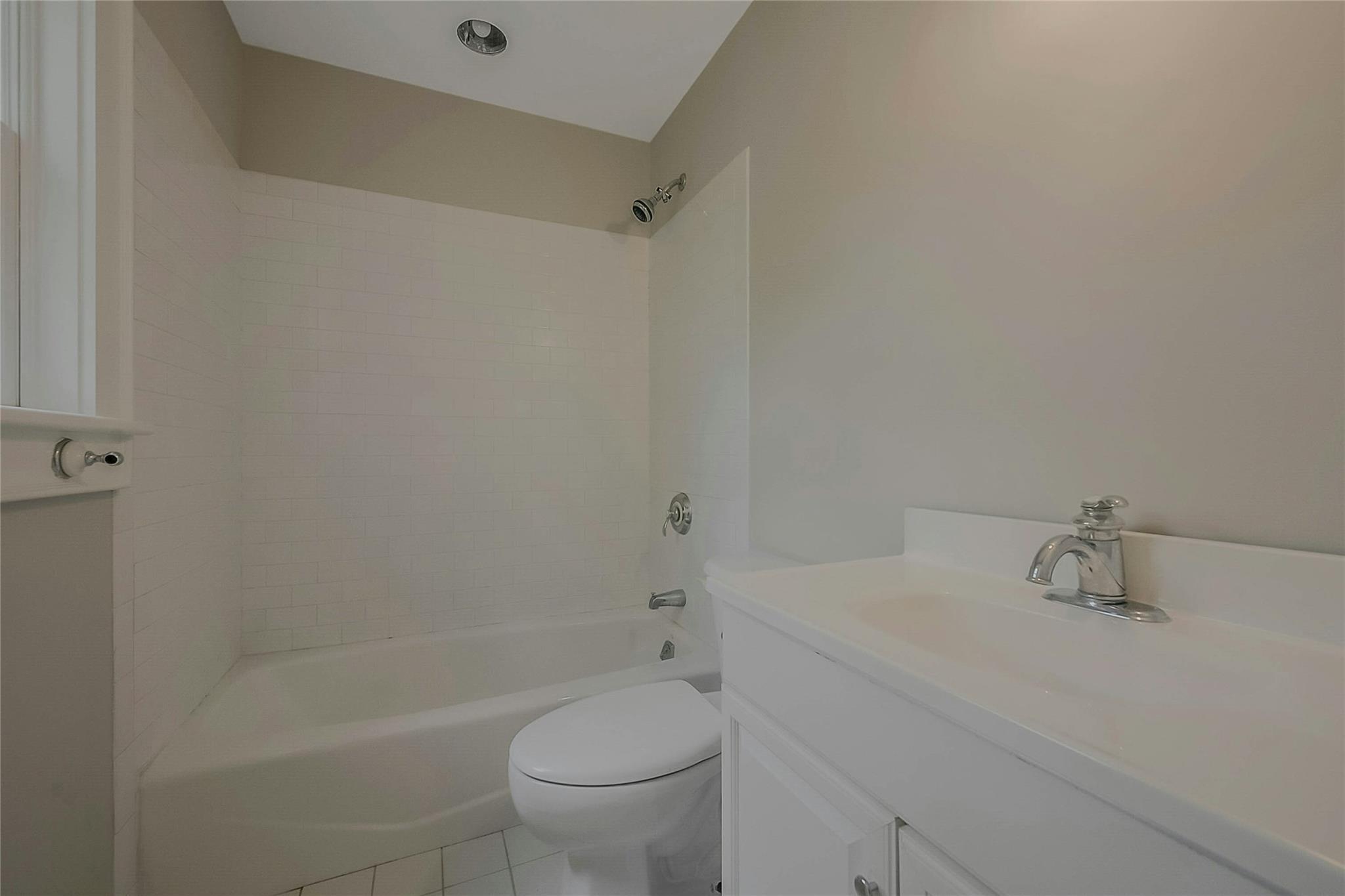 Single Family The Pkwy  Suffolk County, NY 11968, MLS-862696-19