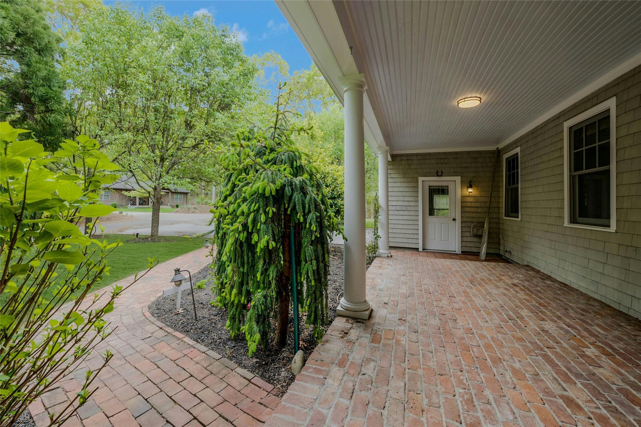 Single Family The Pkwy  Suffolk County, NY 11968, MLS-862696-29