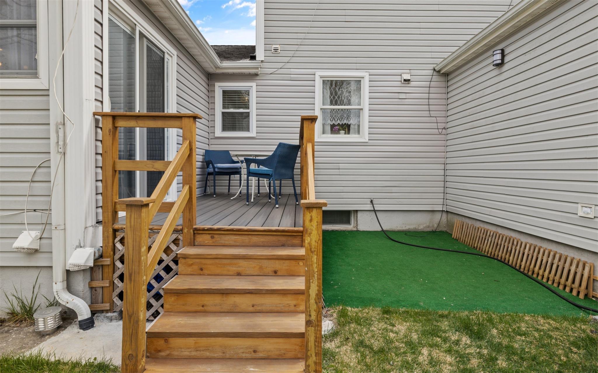 Single Family Hamilton  Nassau County, NY 11735, MLS-862697-12