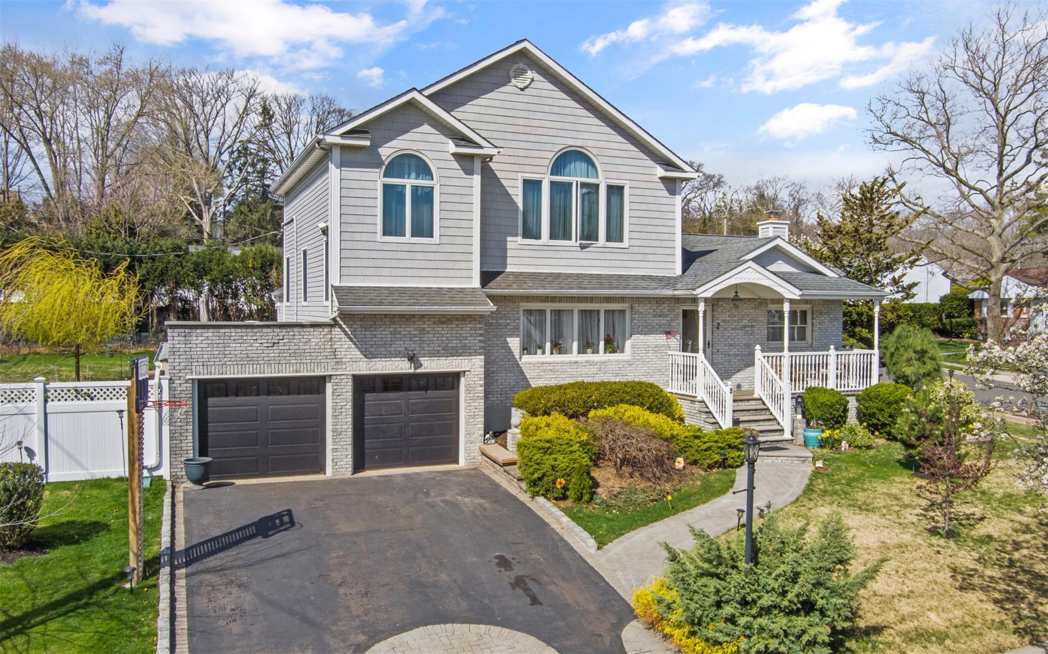 Single Family Hamilton  Nassau County, NY 11735, MLS-862697-2