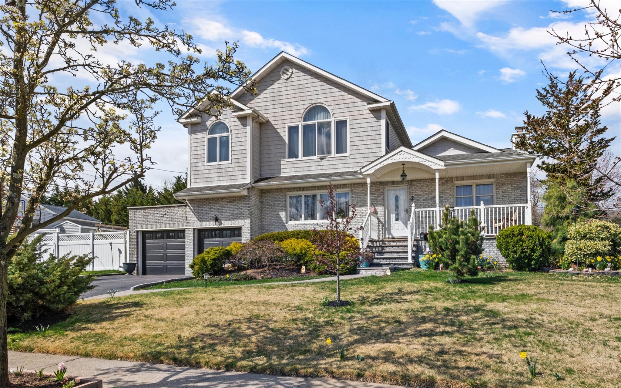 Single Family Hamilton  Nassau County, NY 11735, MLS-862697-3