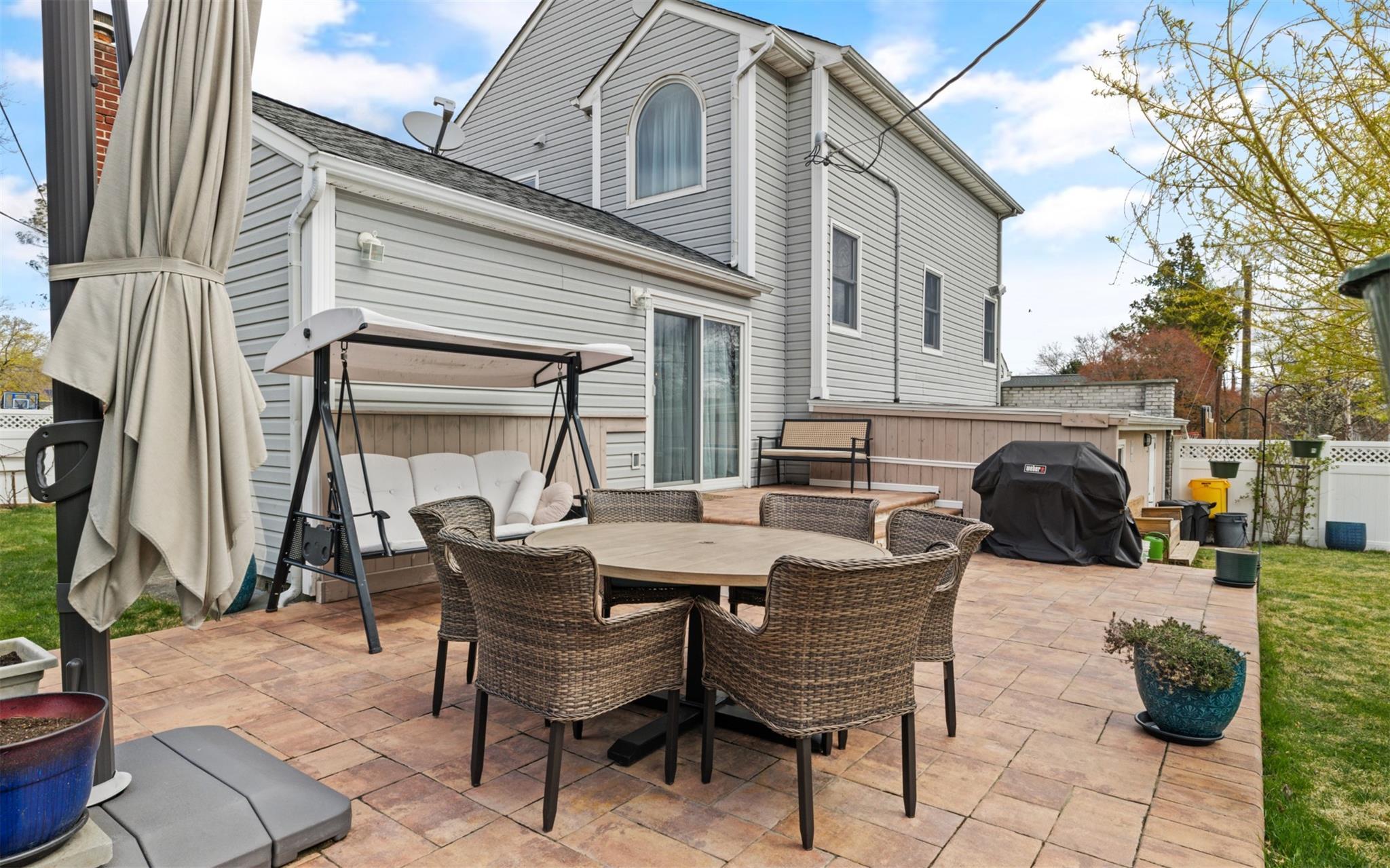 Single Family Hamilton  Nassau County, NY 11735, MLS-862697-30