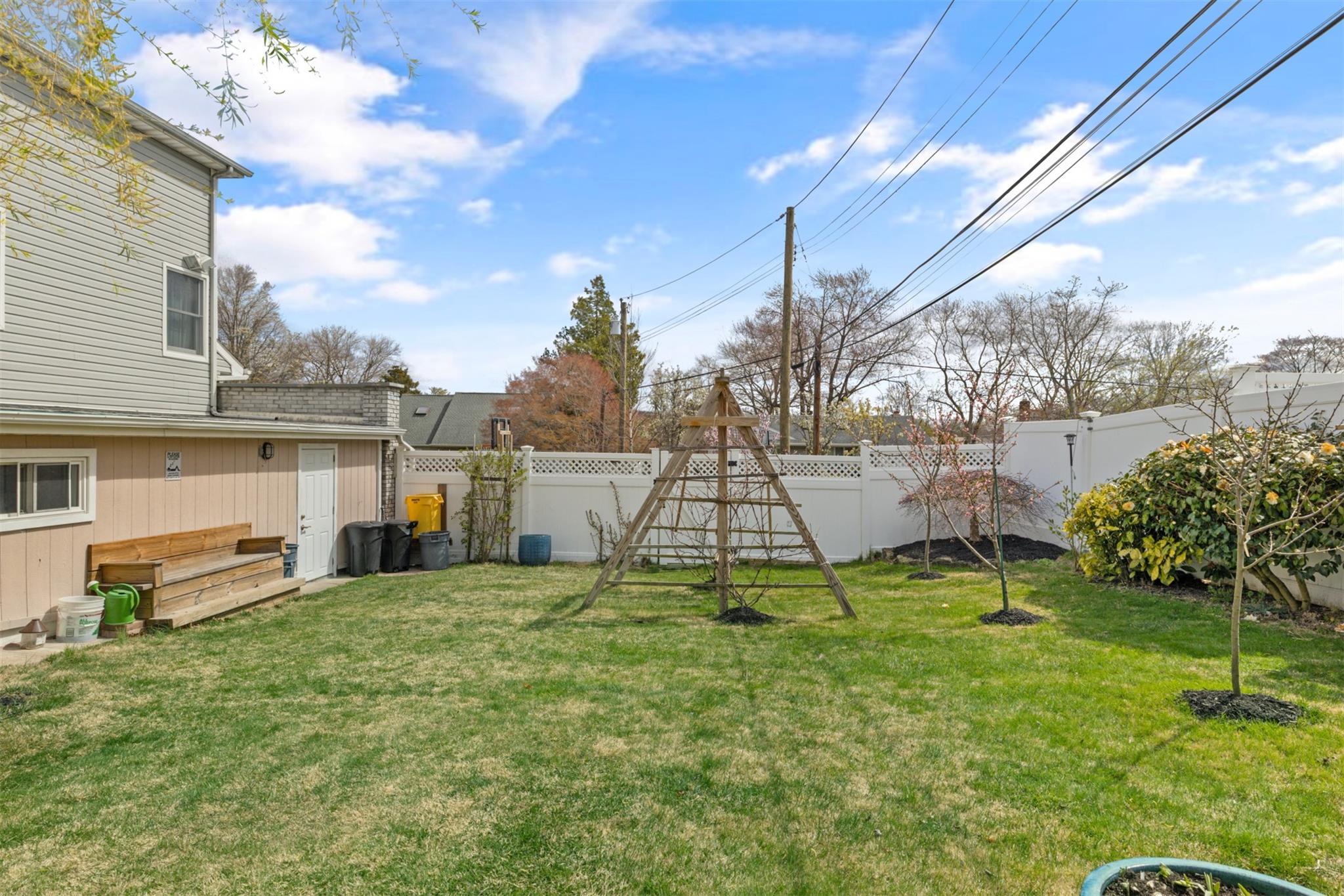 Single Family Hamilton  Nassau County, NY 11735, MLS-862697-32