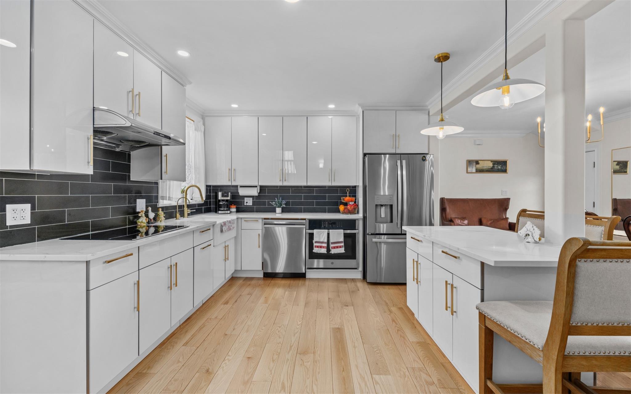 Single Family Hamilton  Nassau County, NY 11735, MLS-862697-7