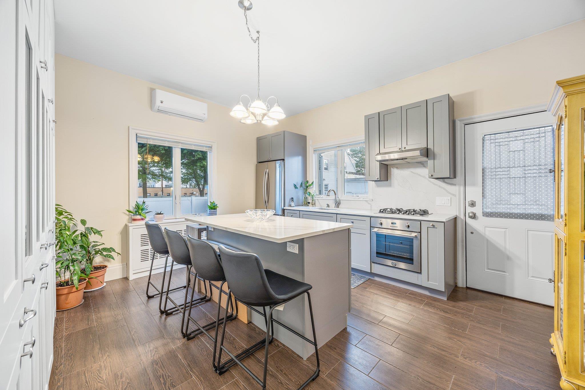 Single Family 3rd  Nassau County, NY 11710, MLS-862702-15