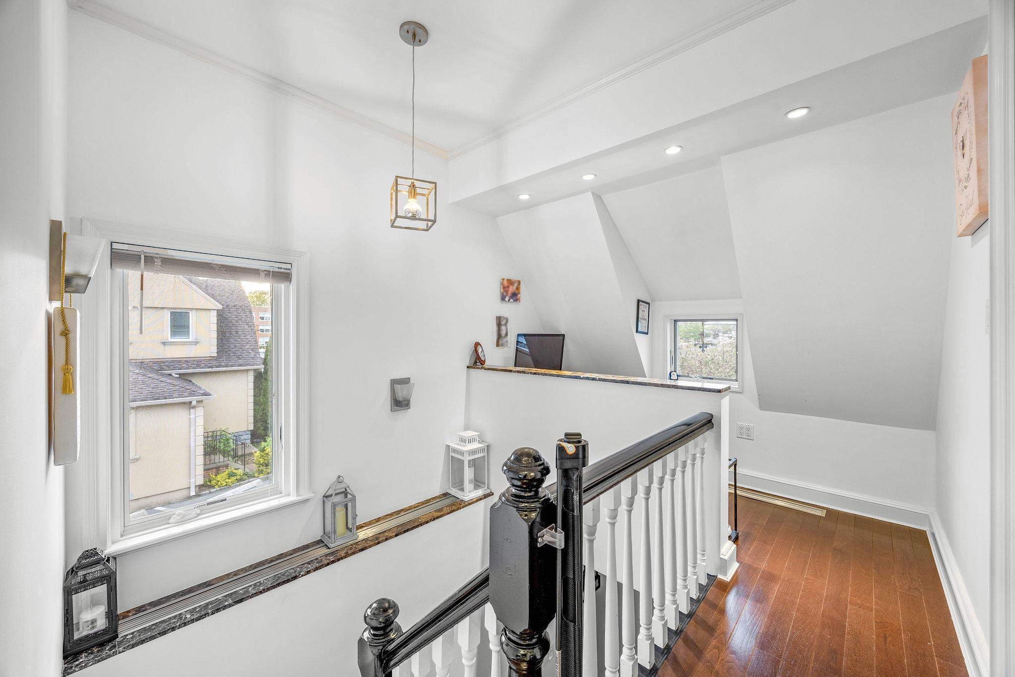 Single Family 3rd  Nassau County, NY 11710, MLS-862702-20