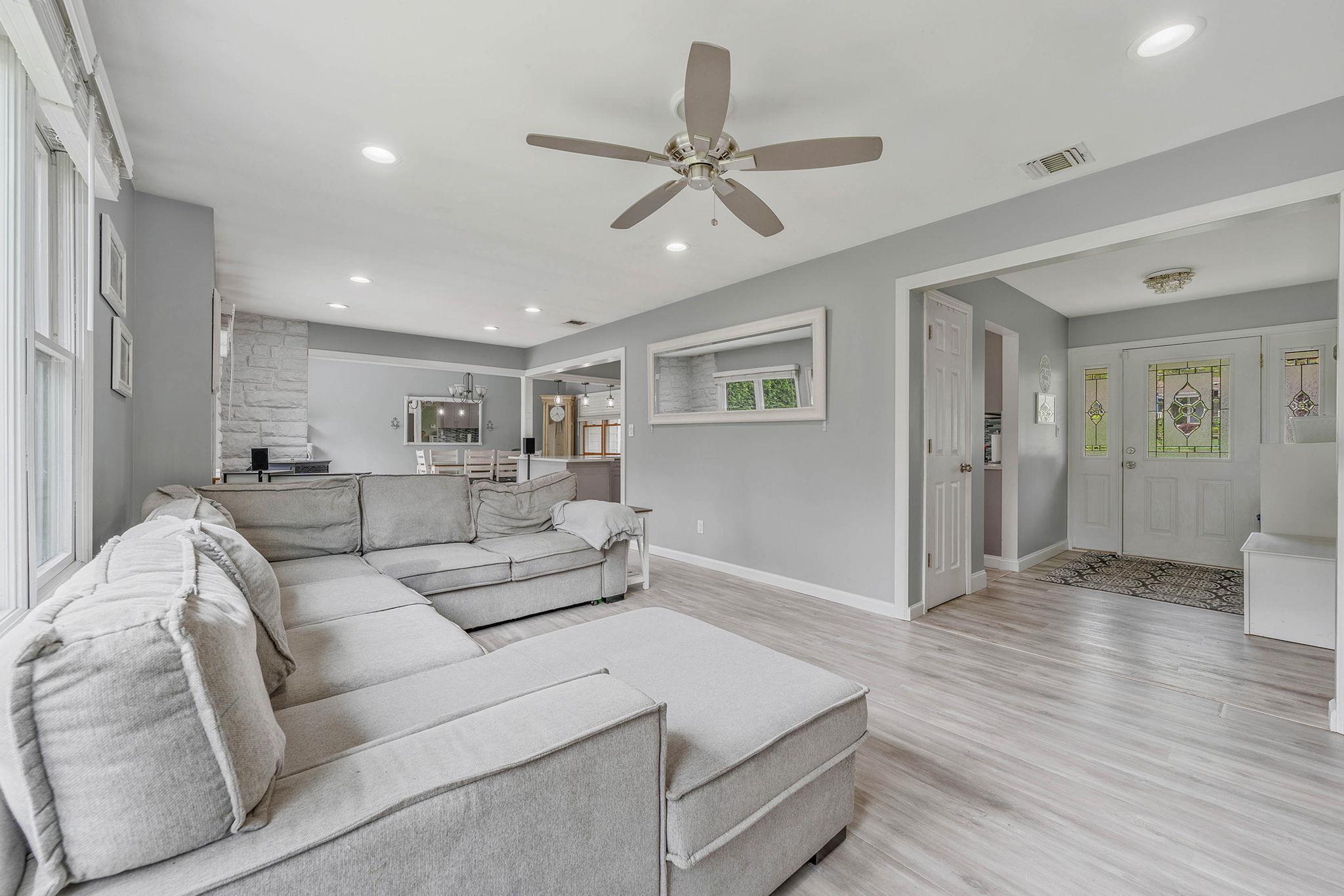 Single Family Whitewood  Suffolk County, NY 11778, MLS-862720-21