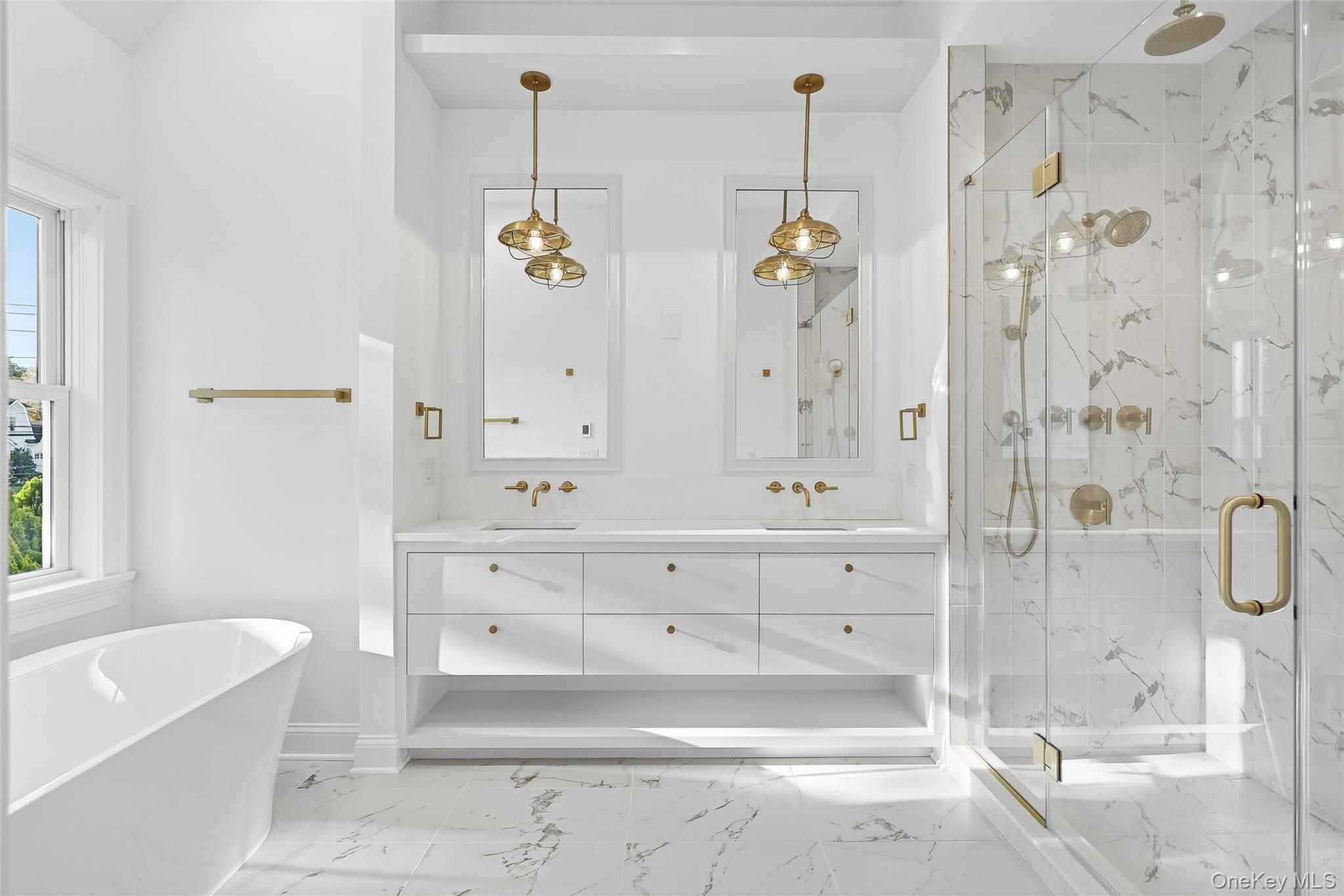 Single Family Glen Oaks Westchester County, NY 10580, MLS-862726-15