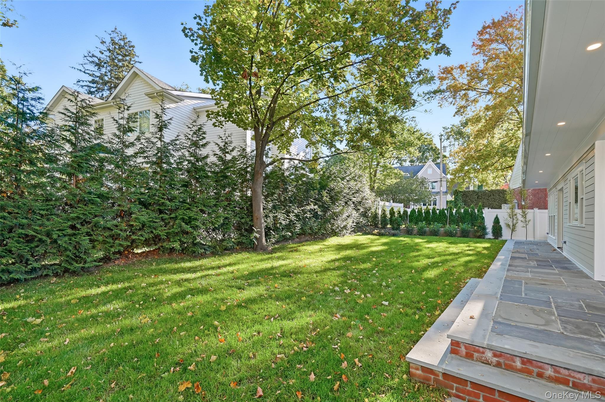 Single Family Glen Oaks Westchester County, NY 10580, MLS-862726-26