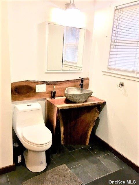 Single Family Thompson  Suffolk County, NY 11777, MLS-862728-17