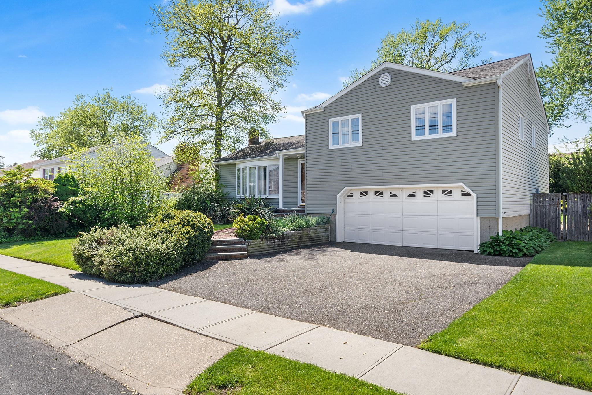 Single Family Farmers  Nassau County, NY 11803, MLS-862732-2