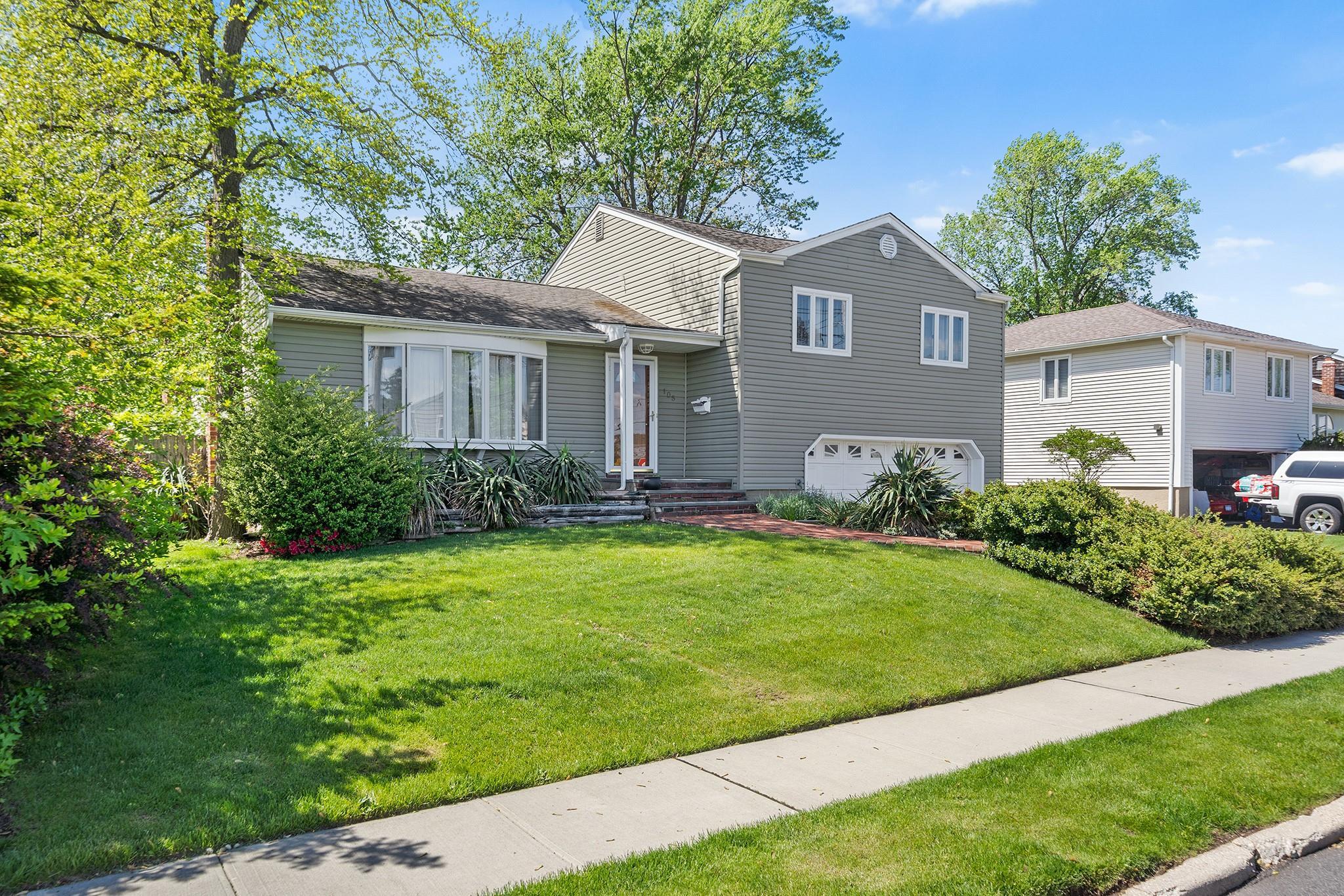 Single Family Farmers  Nassau County, NY 11803, MLS-862732-3