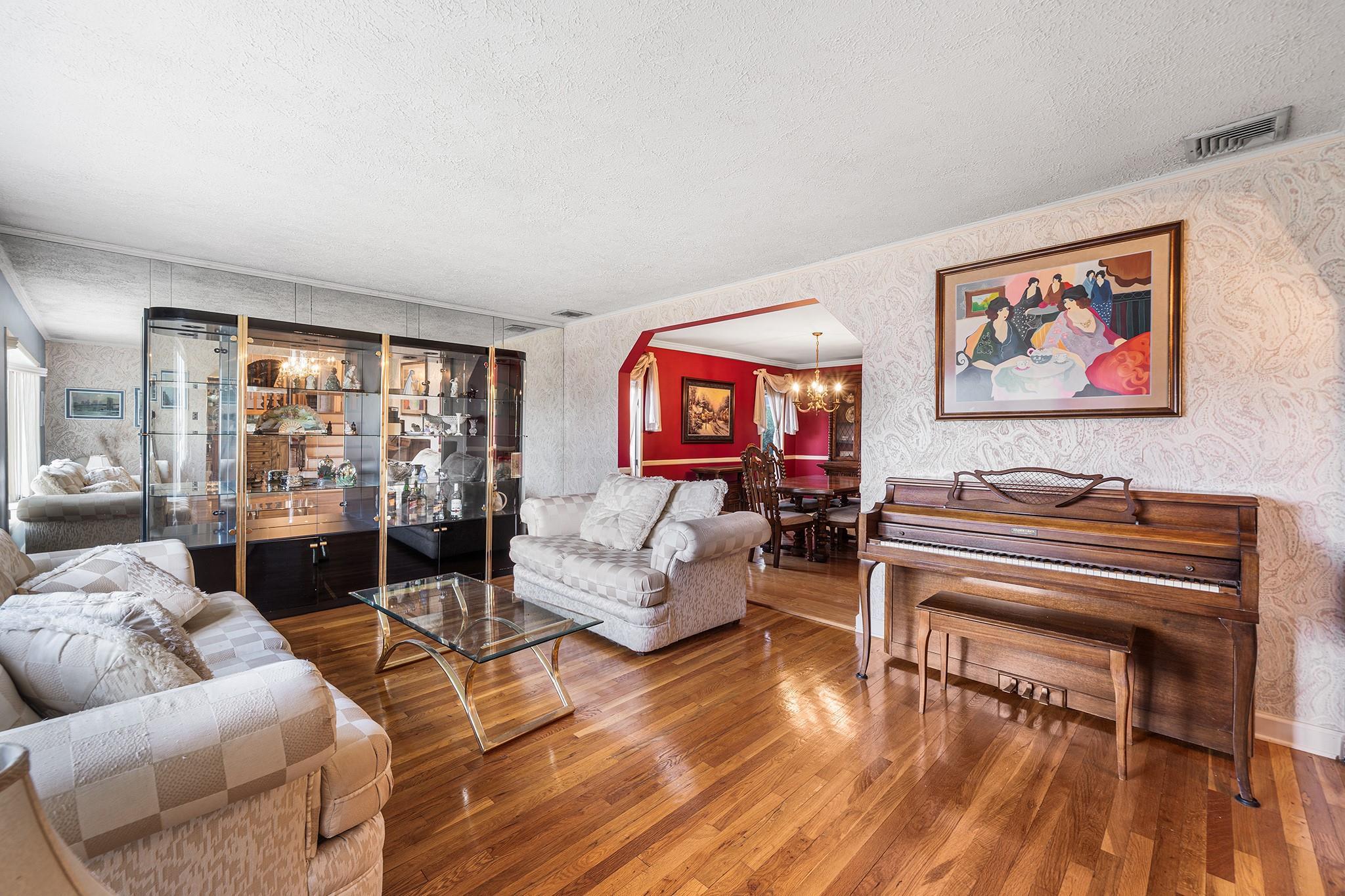 Single Family Farmers  Nassau County, NY 11803, MLS-862732-6