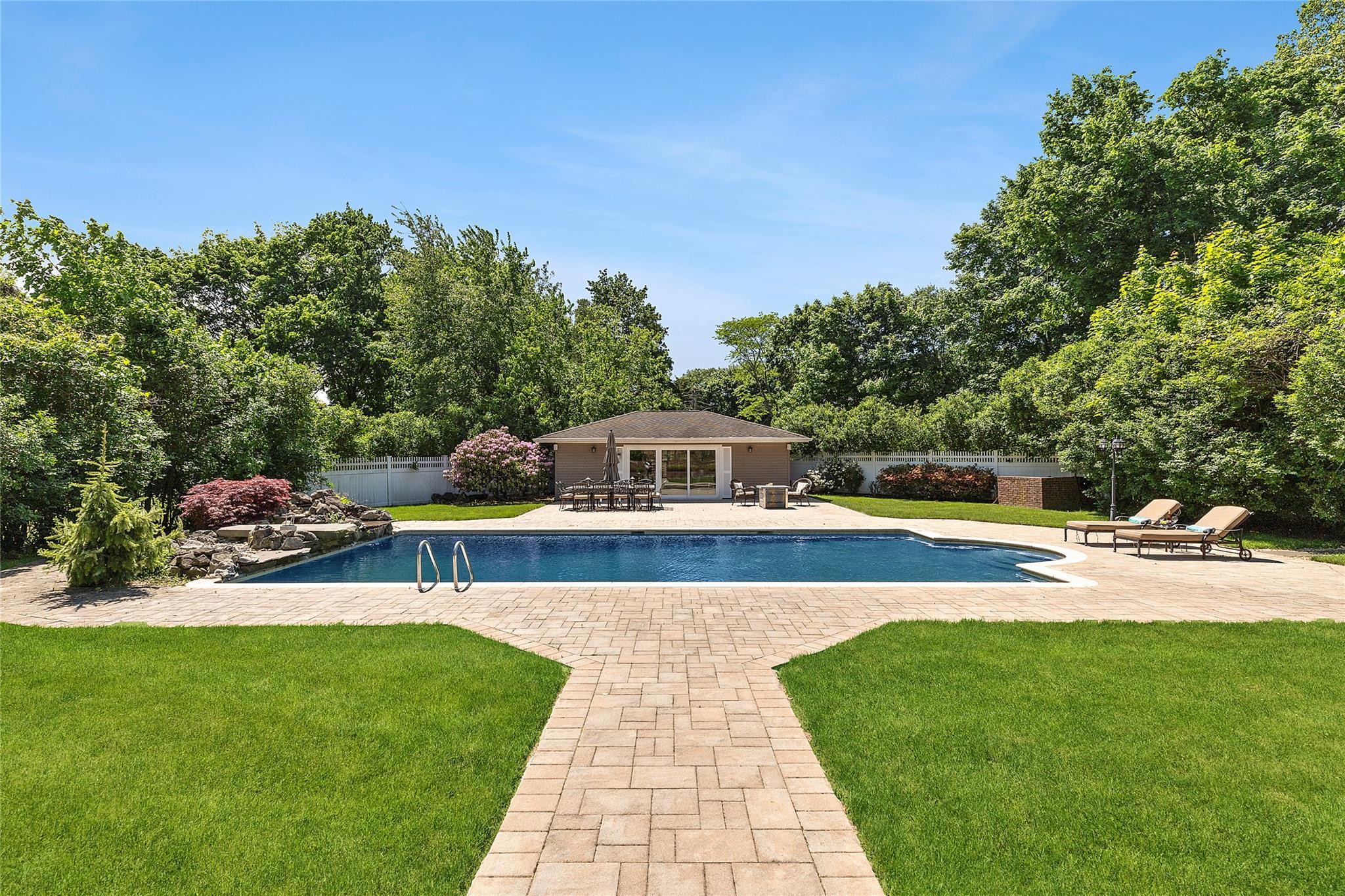 Single Family Woodlea  Nassau County, NY 11791, MLS-862734-23