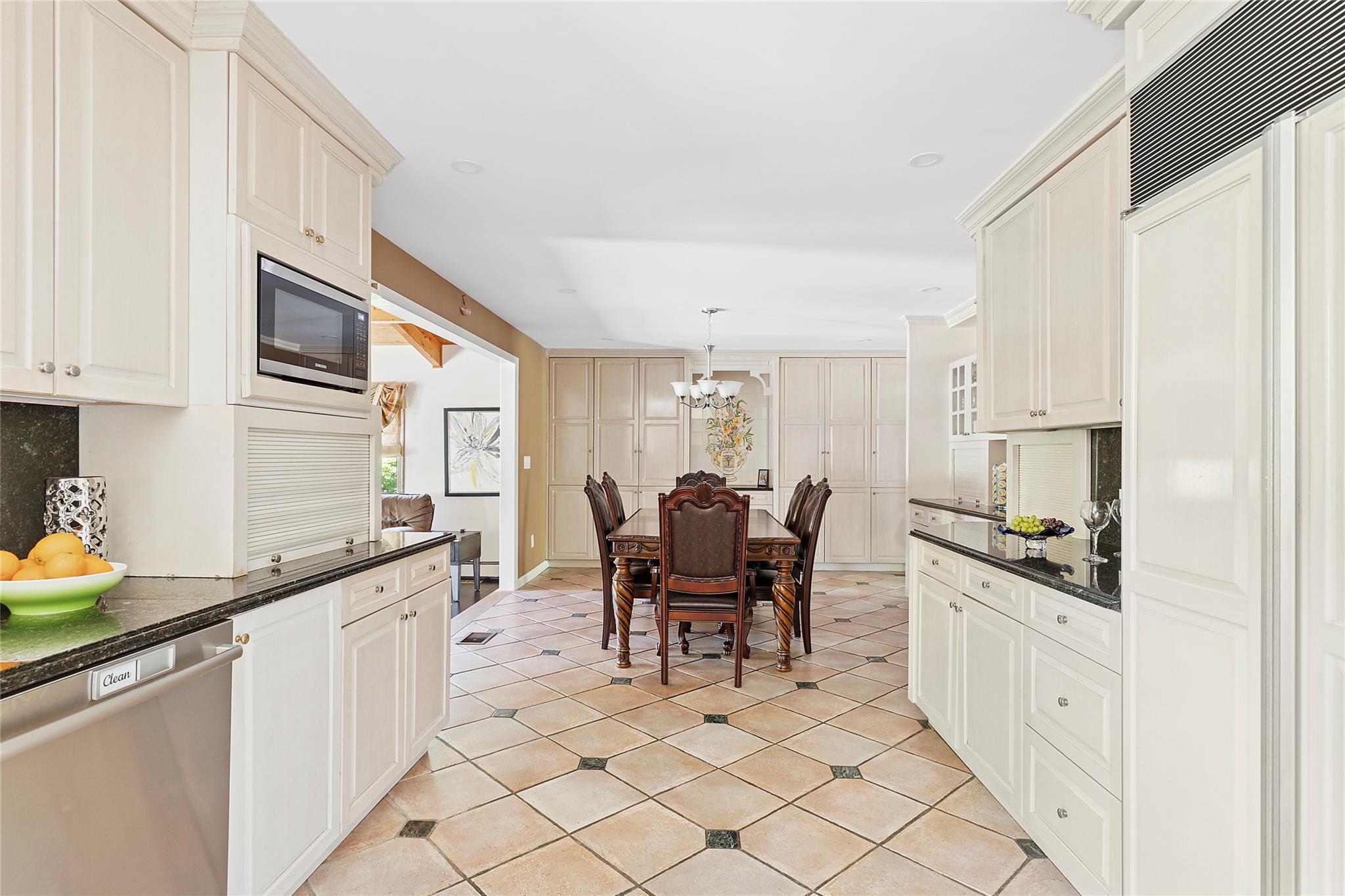 Single Family Woodlea  Nassau County, NY 11791, MLS-862734-7