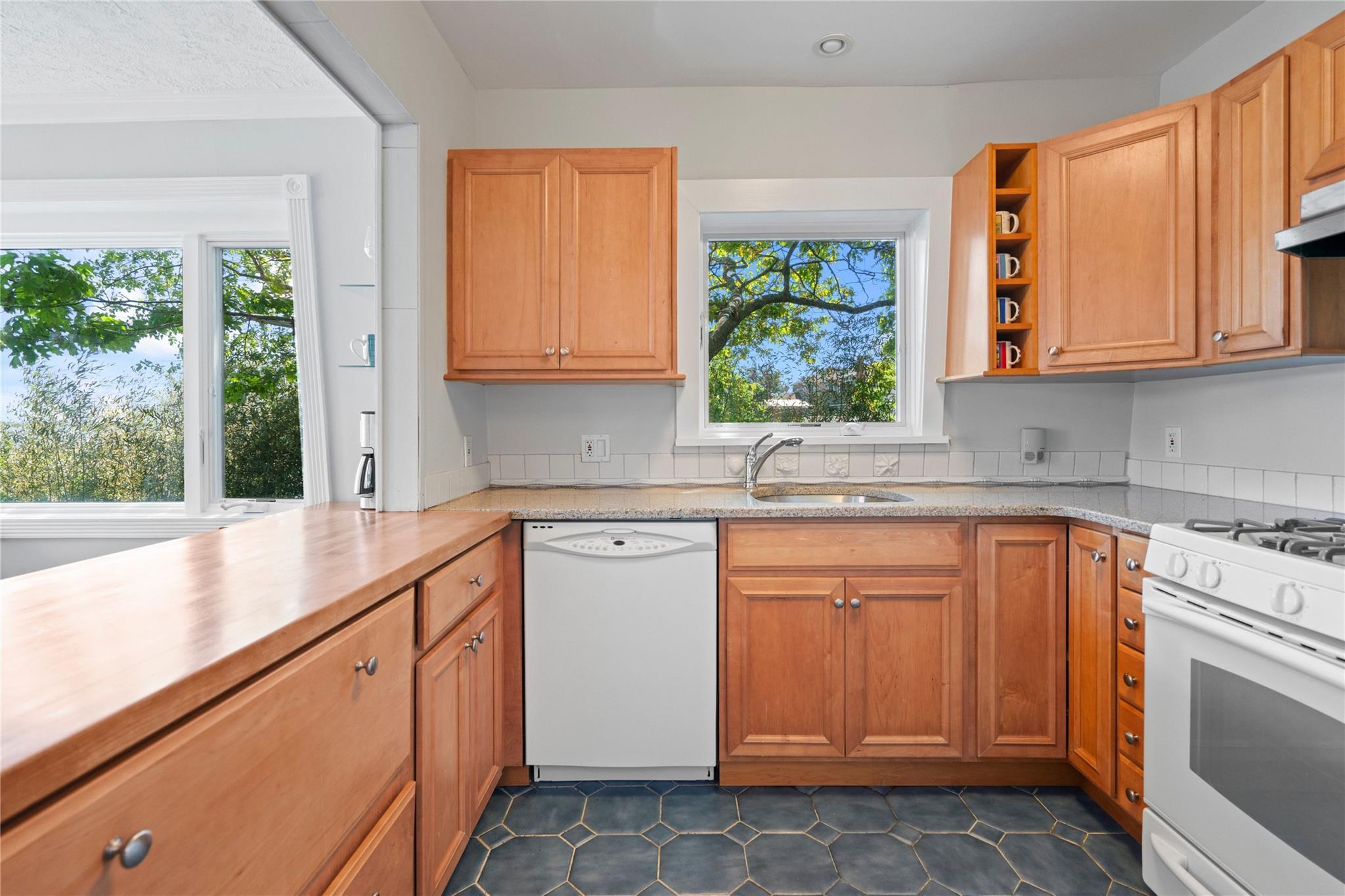 Single Family West End  Suffolk County, NY 11942, MLS-862743-12