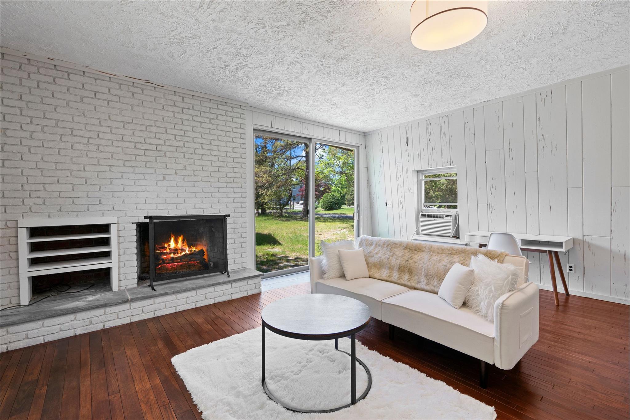 Single Family West End  Suffolk County, NY 11942, MLS-862743-13