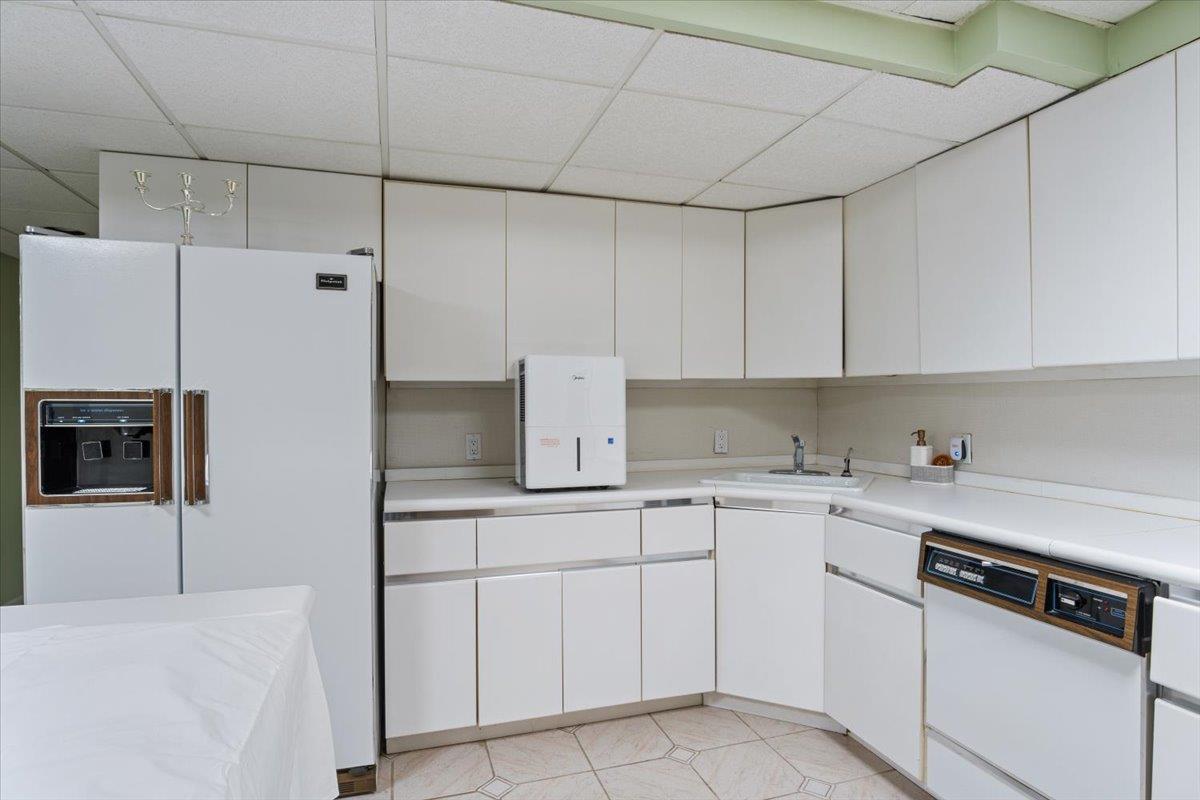 Single Family Sunset  Nassau County, NY 11507, MLS-862746-33