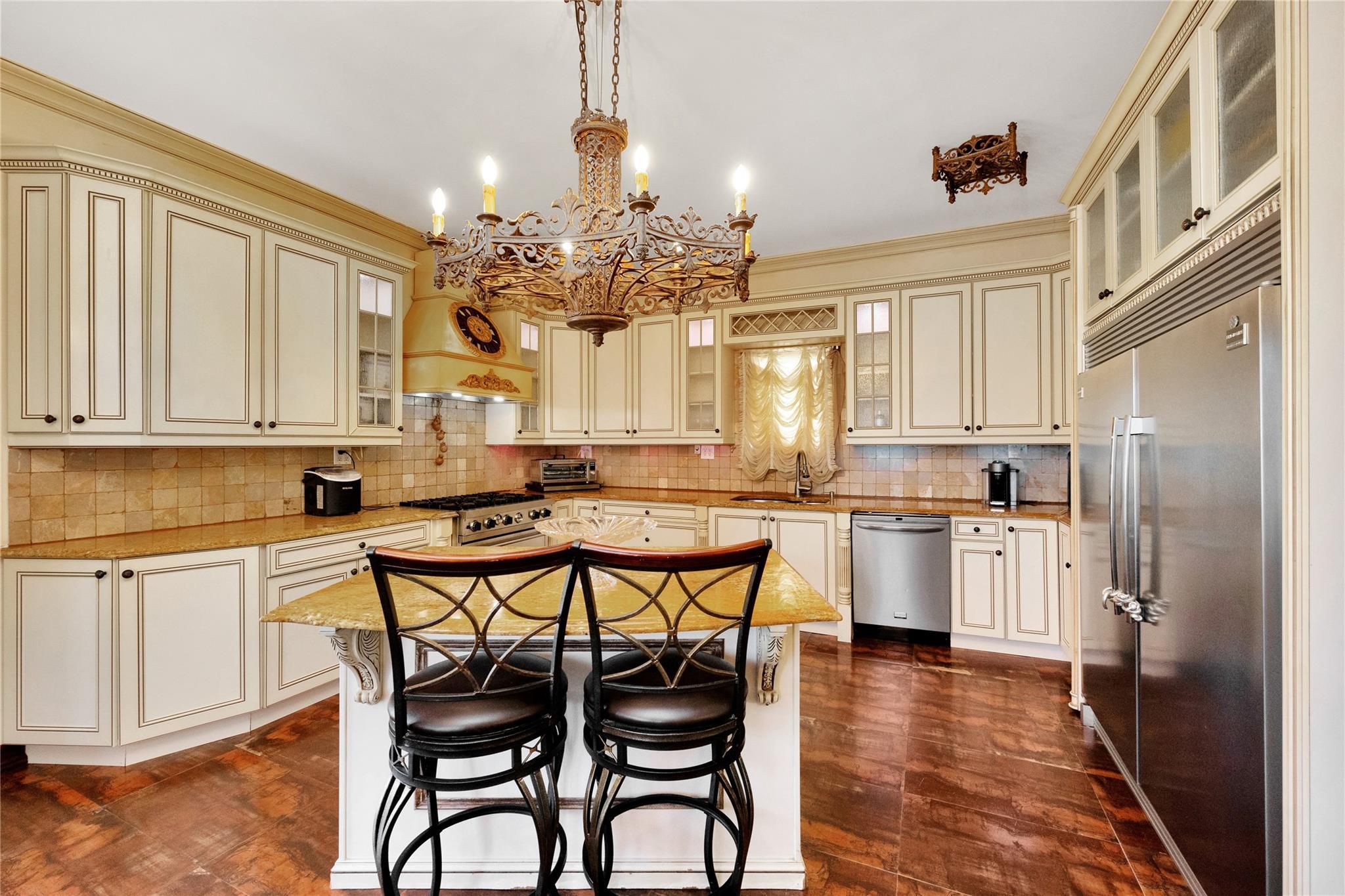 Single Family Radnor  Queens, NY 11432, MLS-862770-11