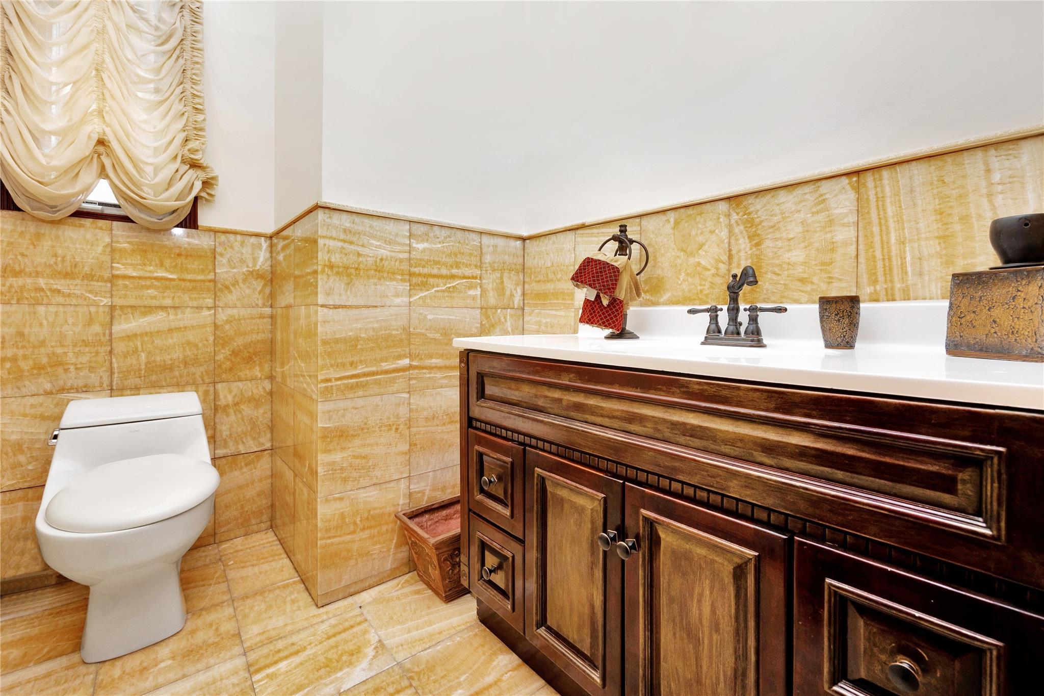 Single Family Radnor  Queens, NY 11432, MLS-862770-15