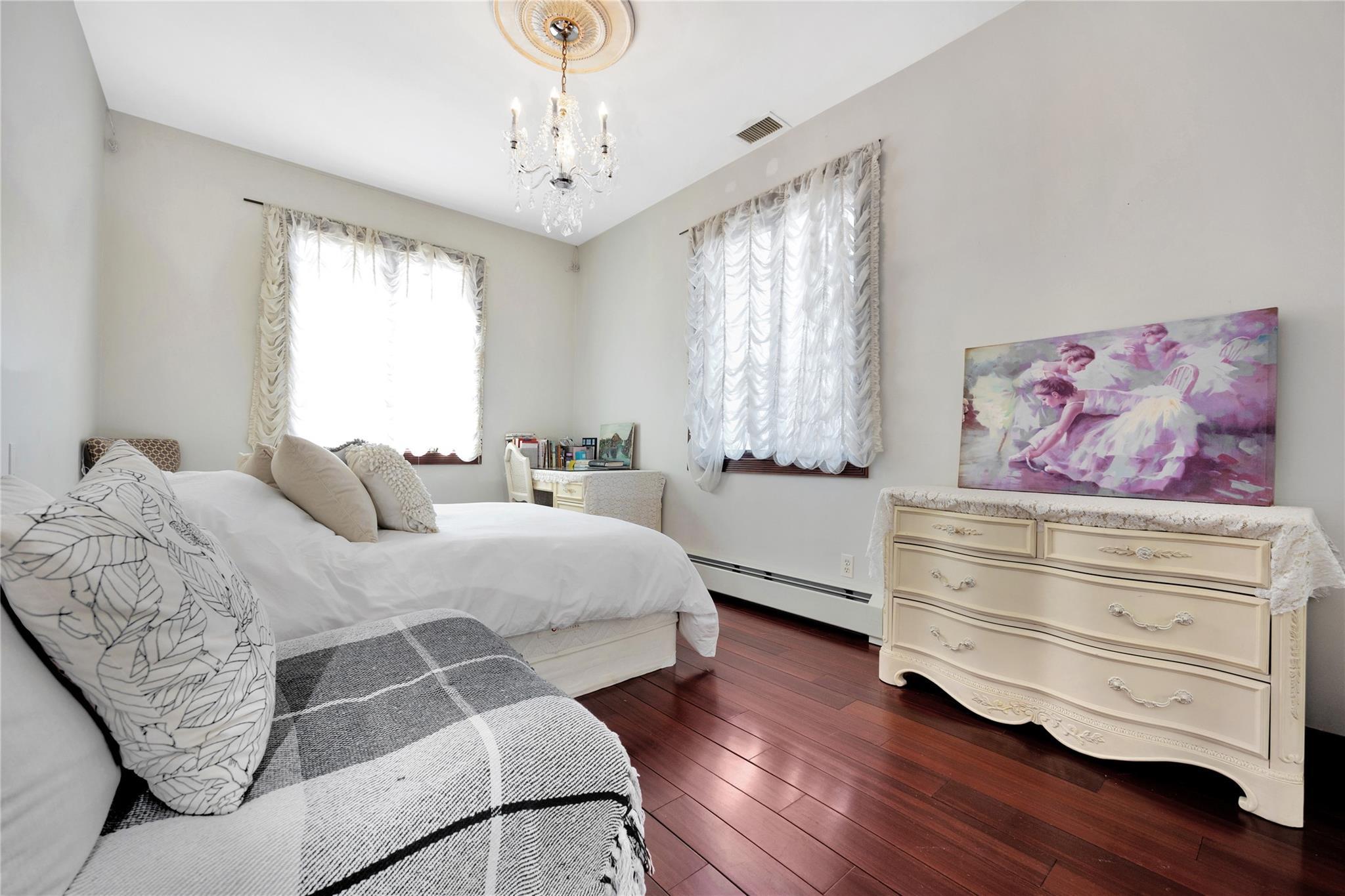 Single Family Radnor  Queens, NY 11432, MLS-862770-18