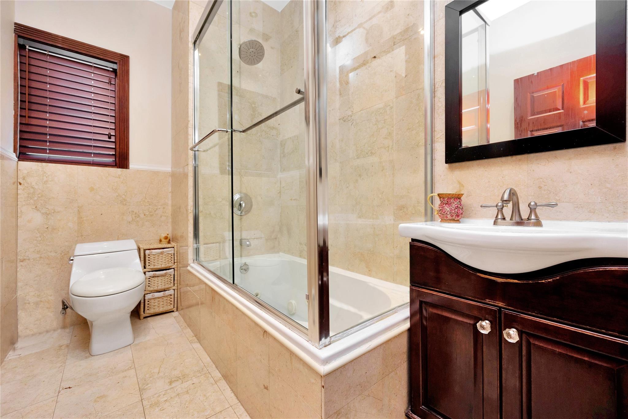 Single Family Radnor  Queens, NY 11432, MLS-862770-21