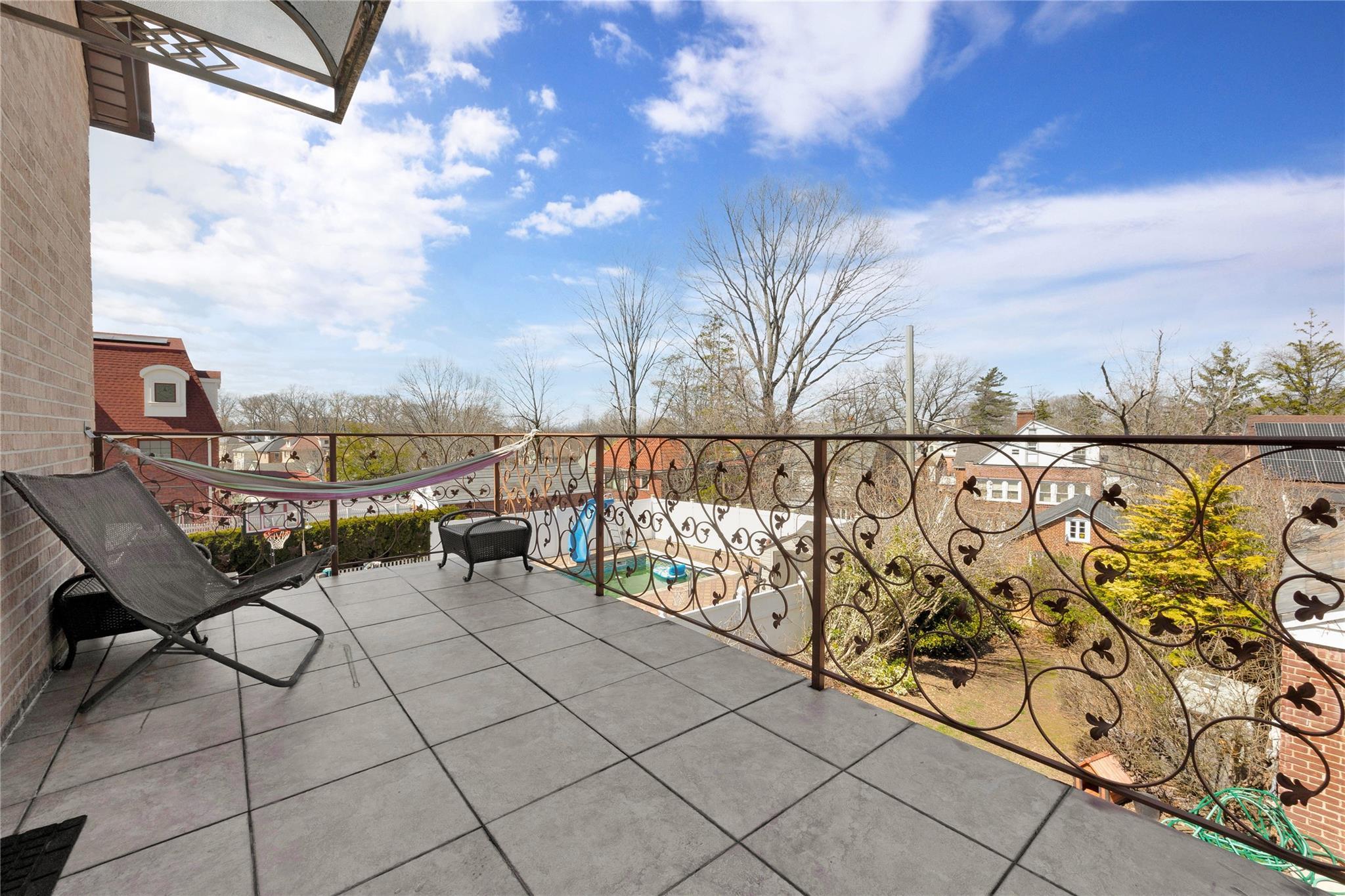 Single Family Radnor  Queens, NY 11432, MLS-862770-27