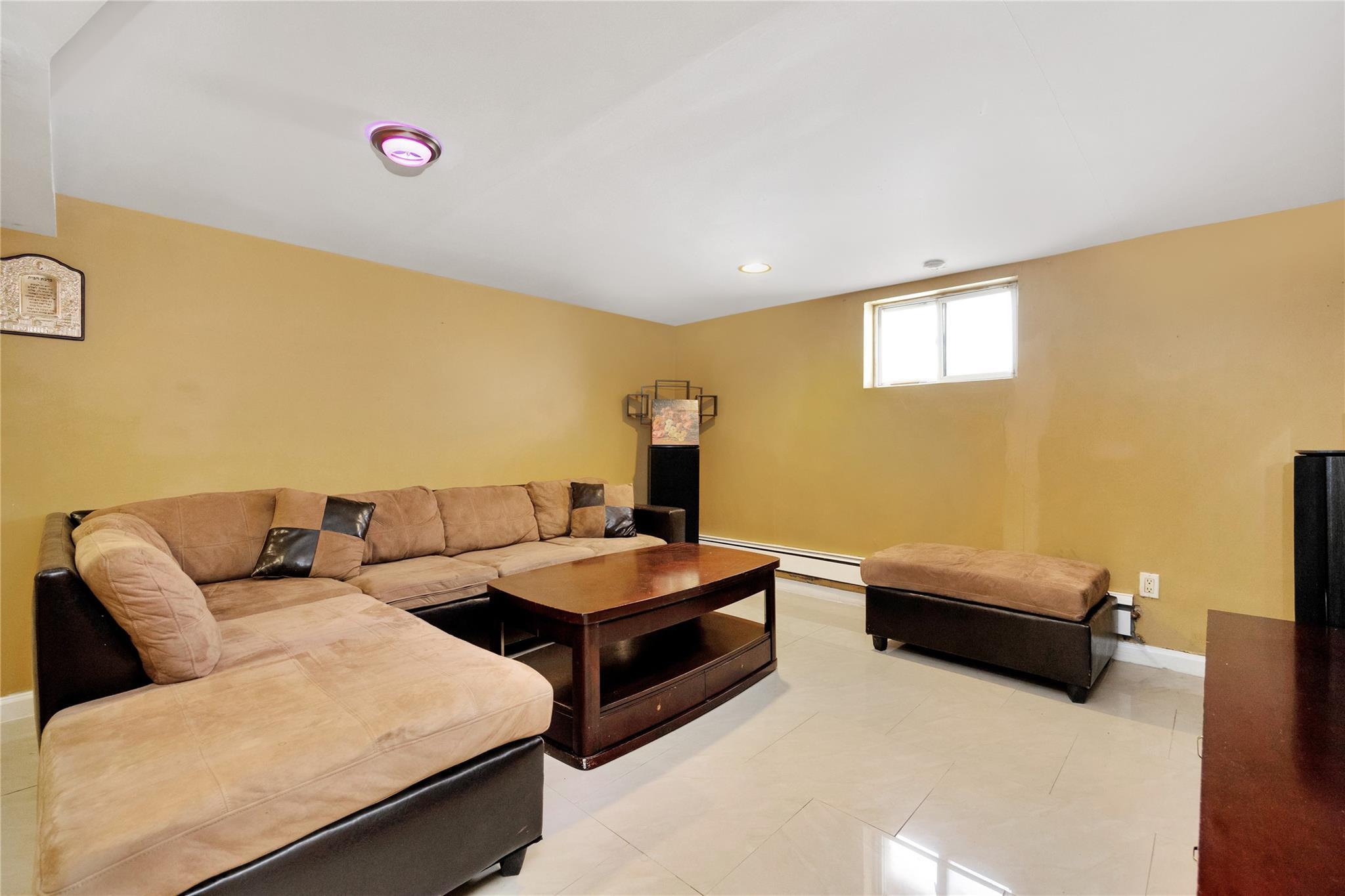 Single Family Radnor  Queens, NY 11432, MLS-862770-33